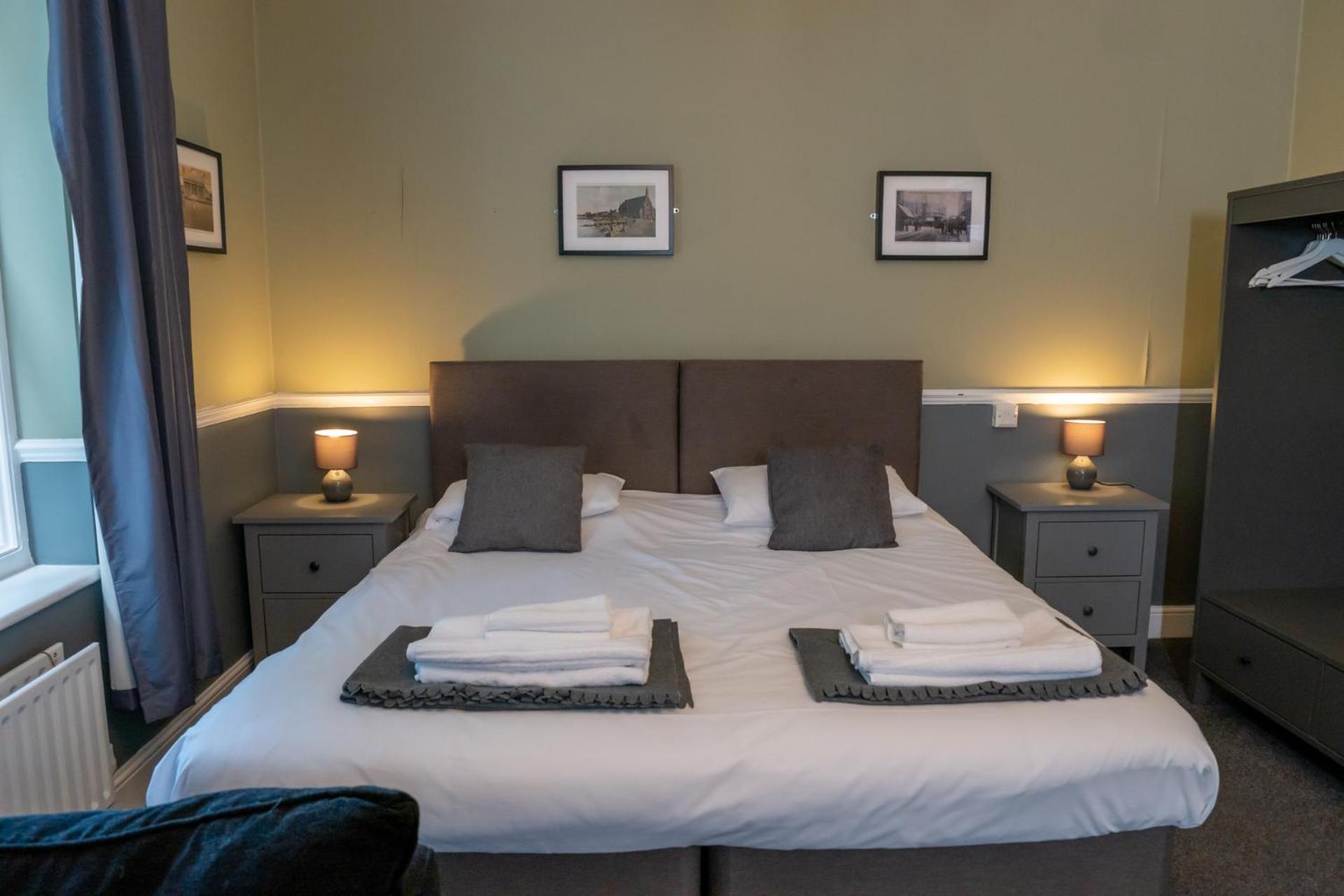 Double Room with Private Bathroom photo 1