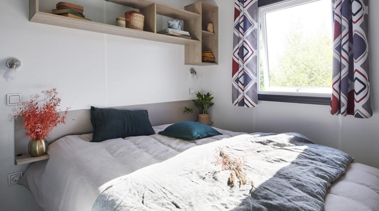 Two-Bedroom Mobile Home photo 2