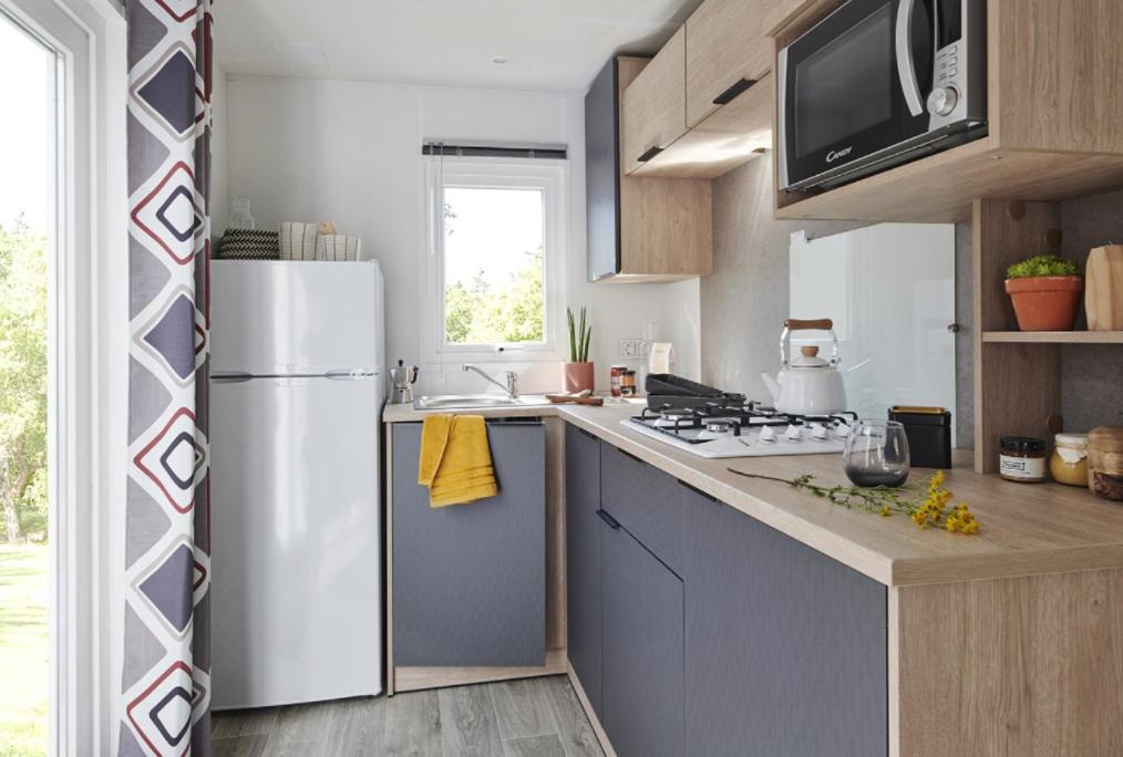Two-Bedroom Mobile Home photo 3