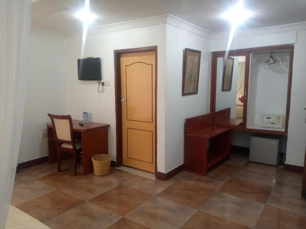 Triple Room with Private Bathroom