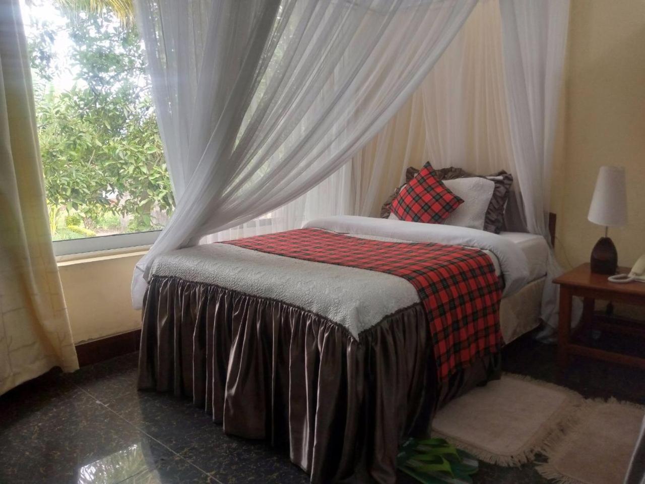 Standard Twin Room with Garden View