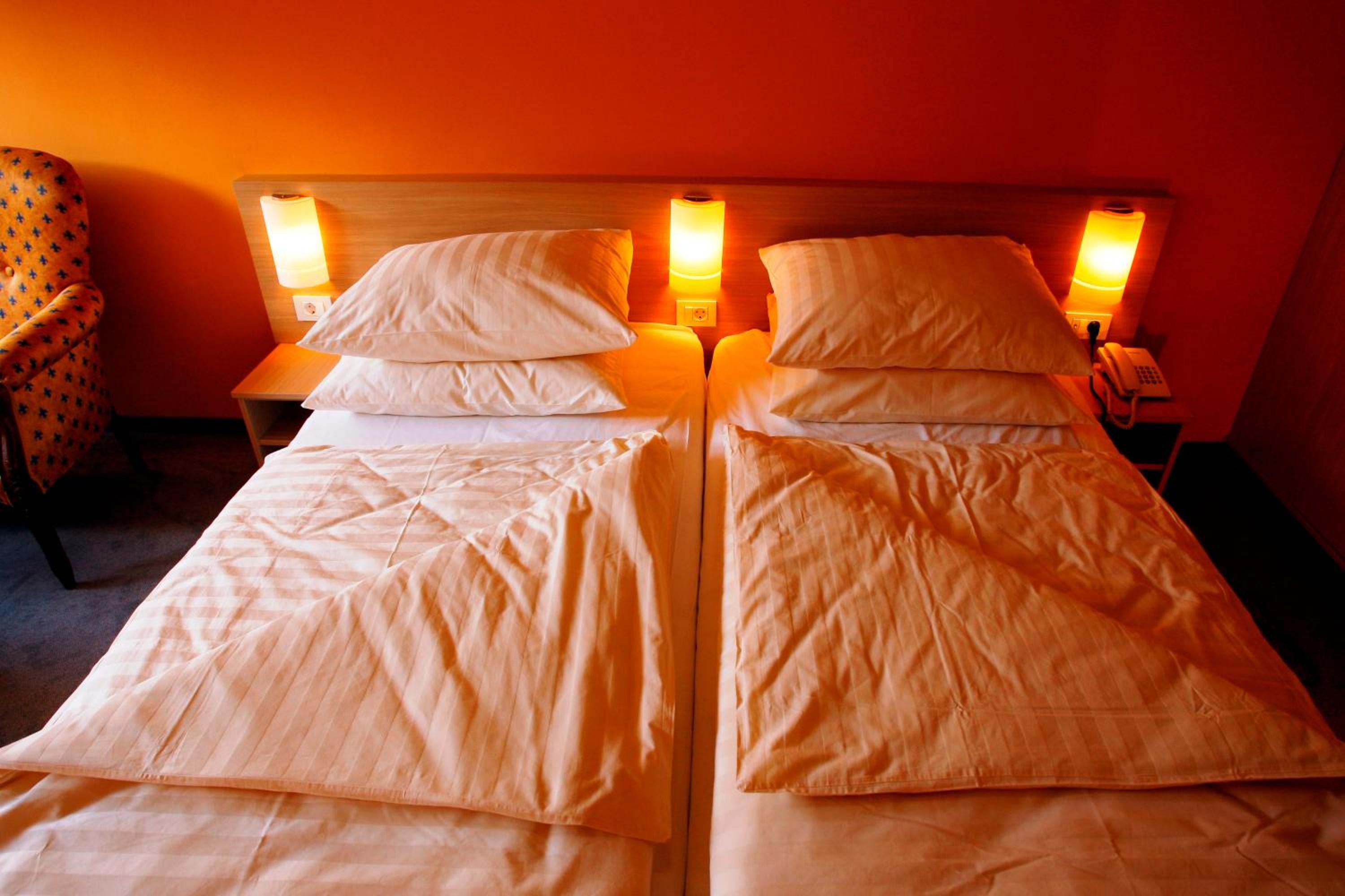 Double or Twin Room - Photo 3