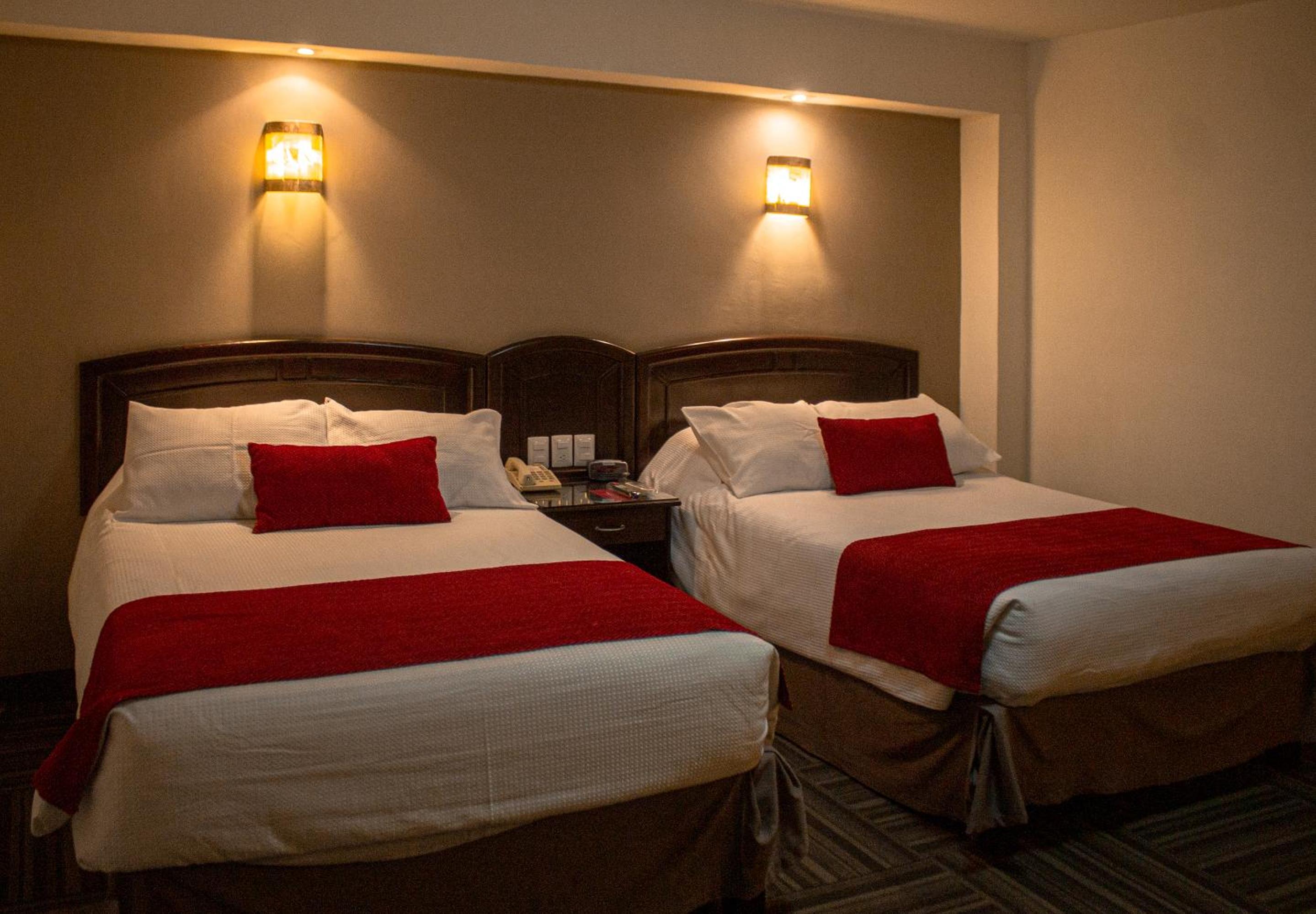 Double Room with Two Double Beds Non Smoking - Photo 4