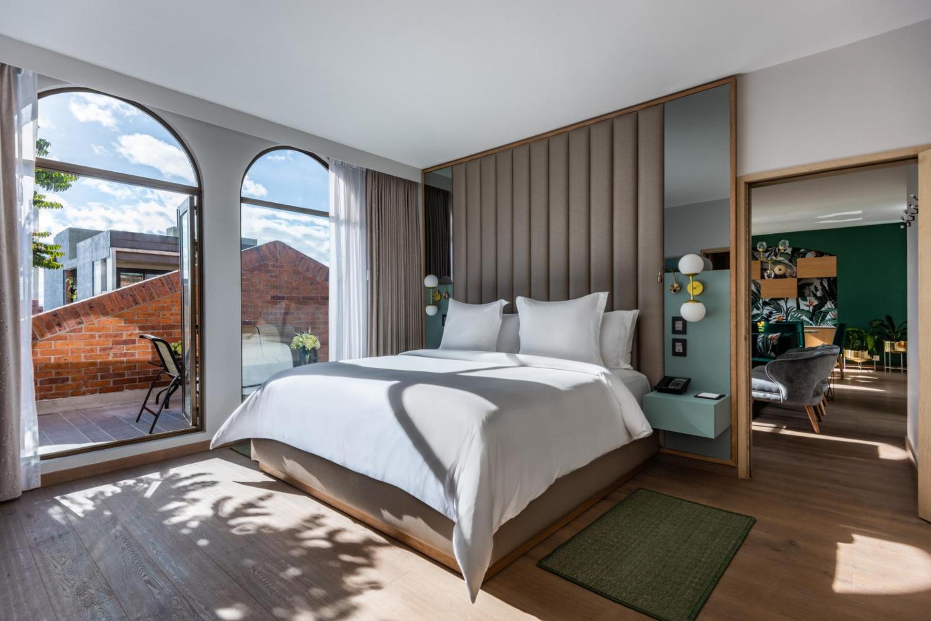 Penthouse Suite - Photo 5