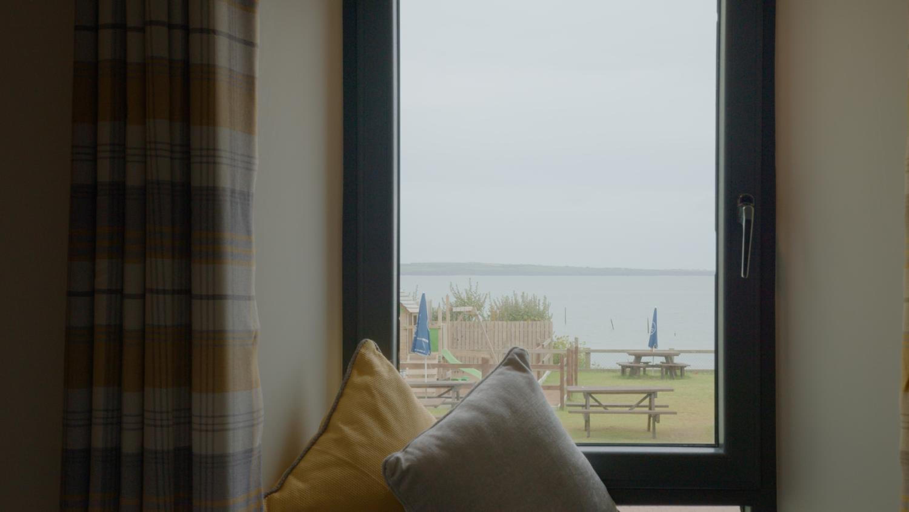 Deluxe Double Room with Sea View - Photo 3