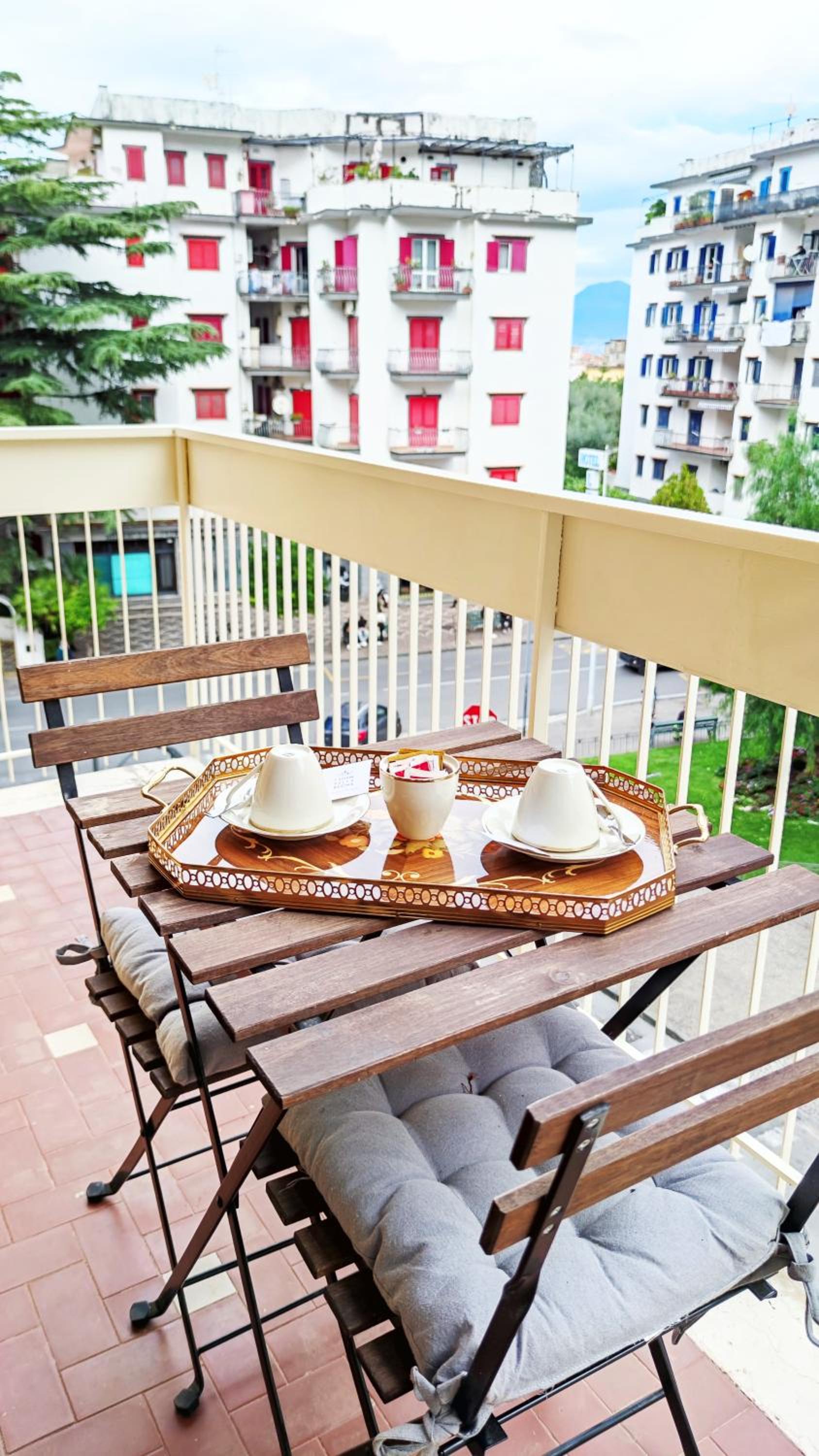 Deluxe Double Room with Balcony - Photo 4