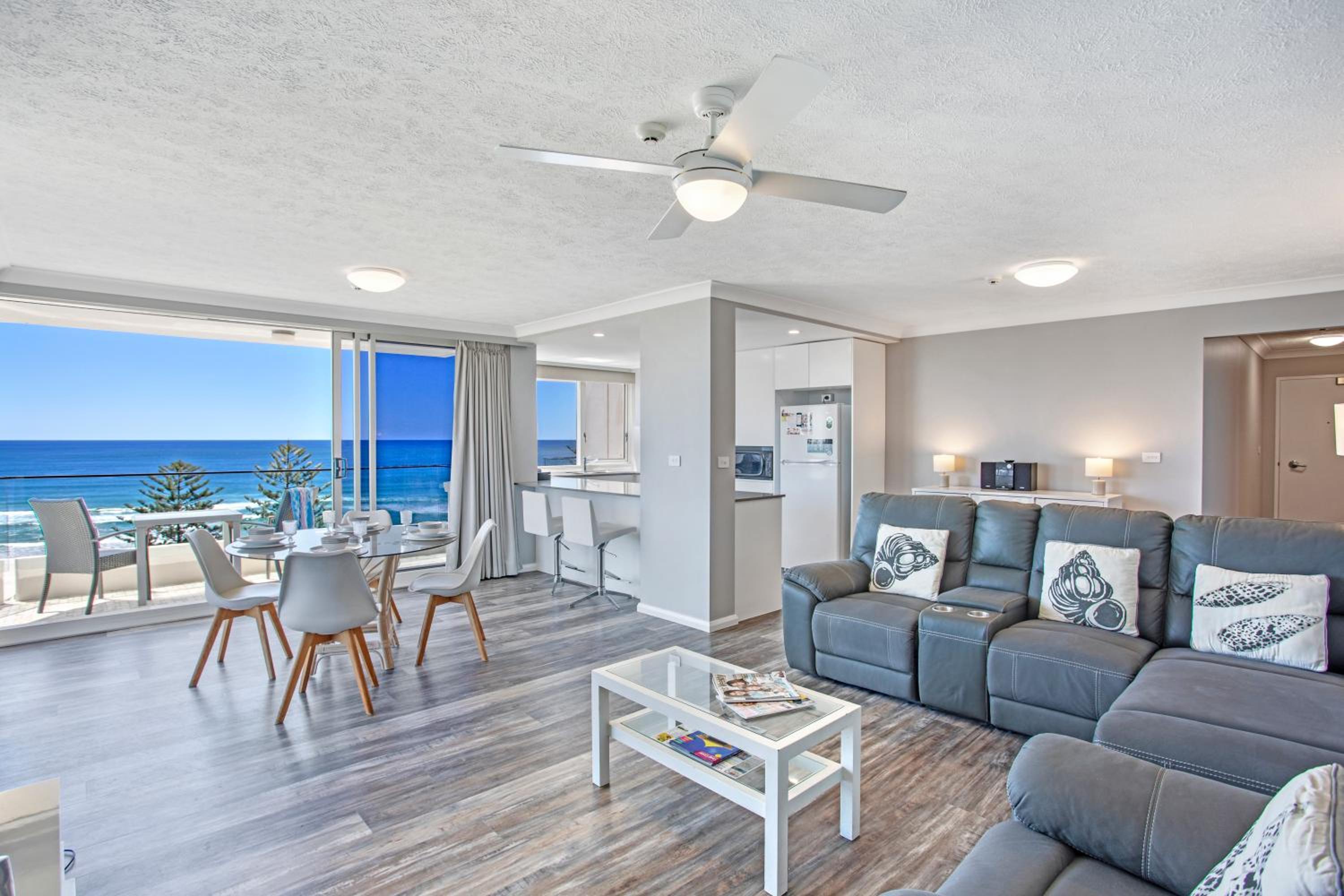 Superior Two-Bedroom Apartment with Aircon & Ocean View