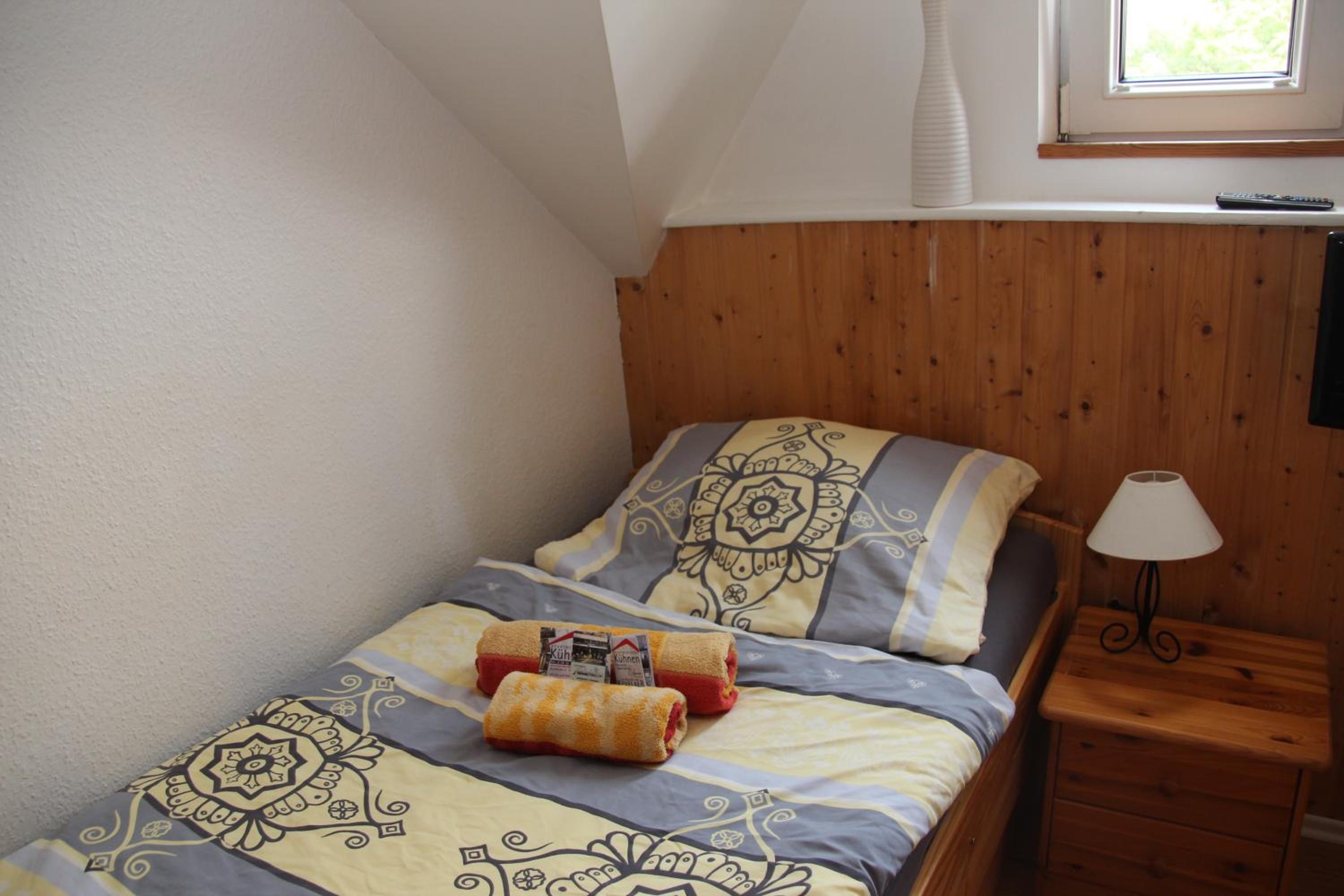 Triple Room with Shared Bathroom photo 2