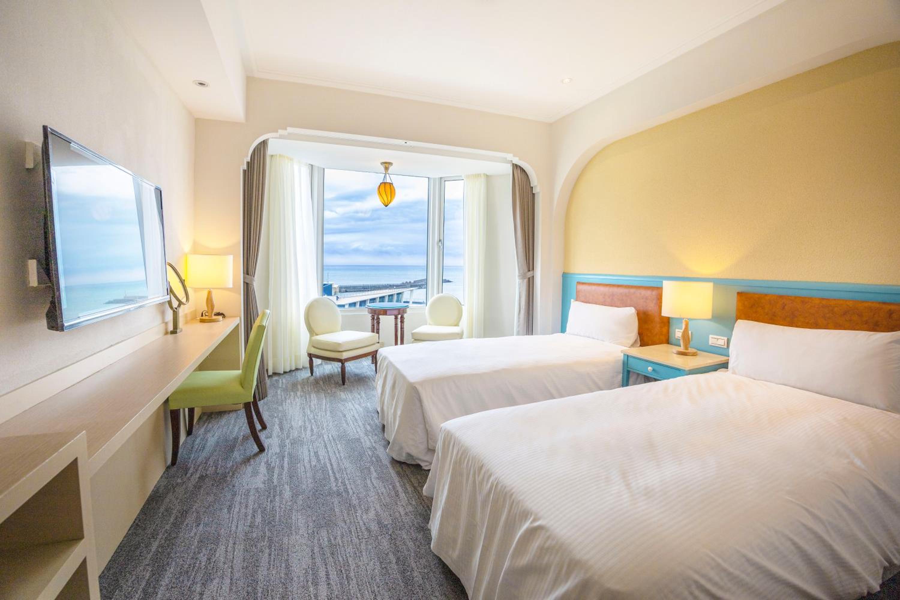 Twin Room with Sea View - Photo 1