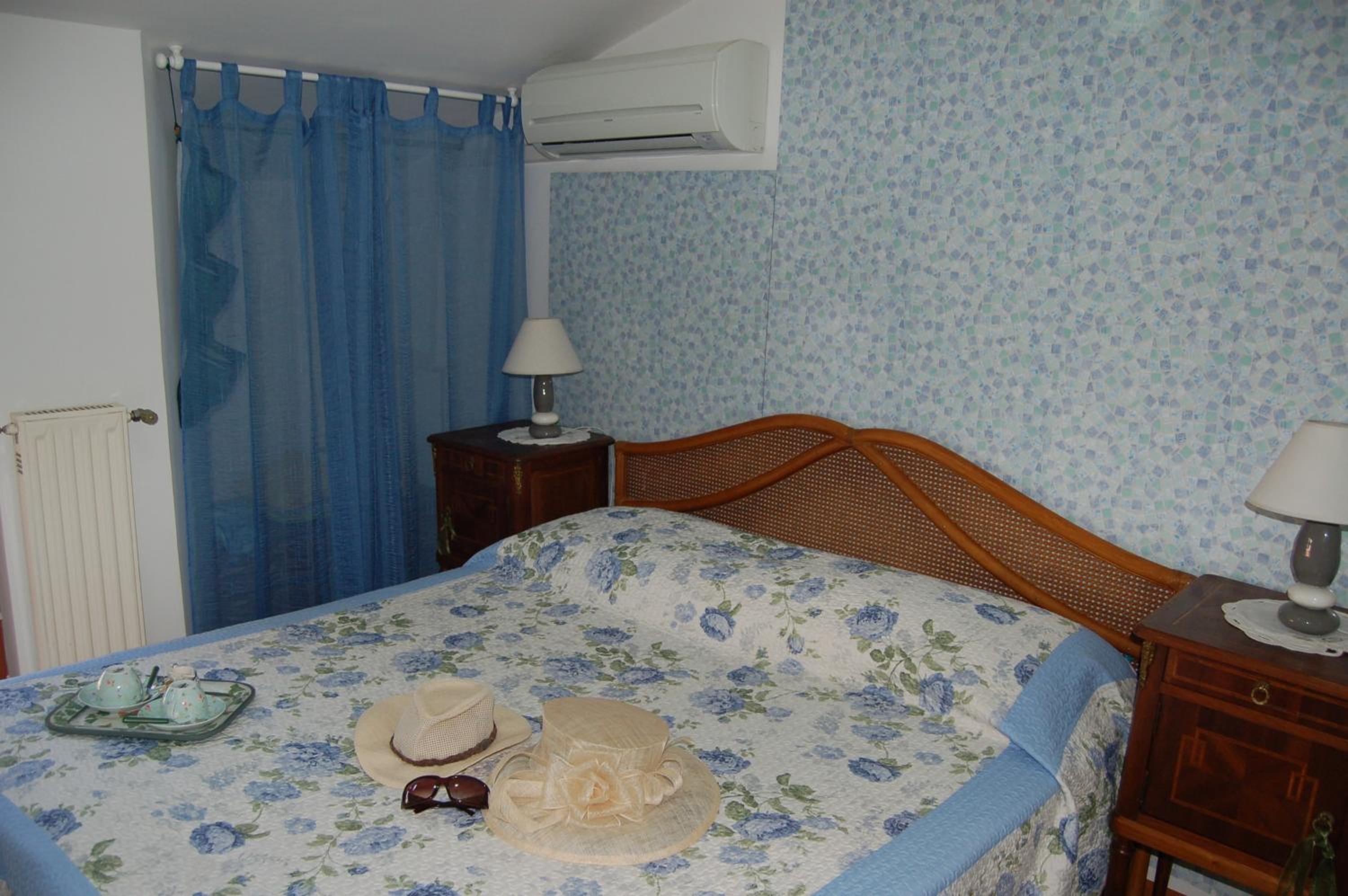 Double Room - Photo 10
