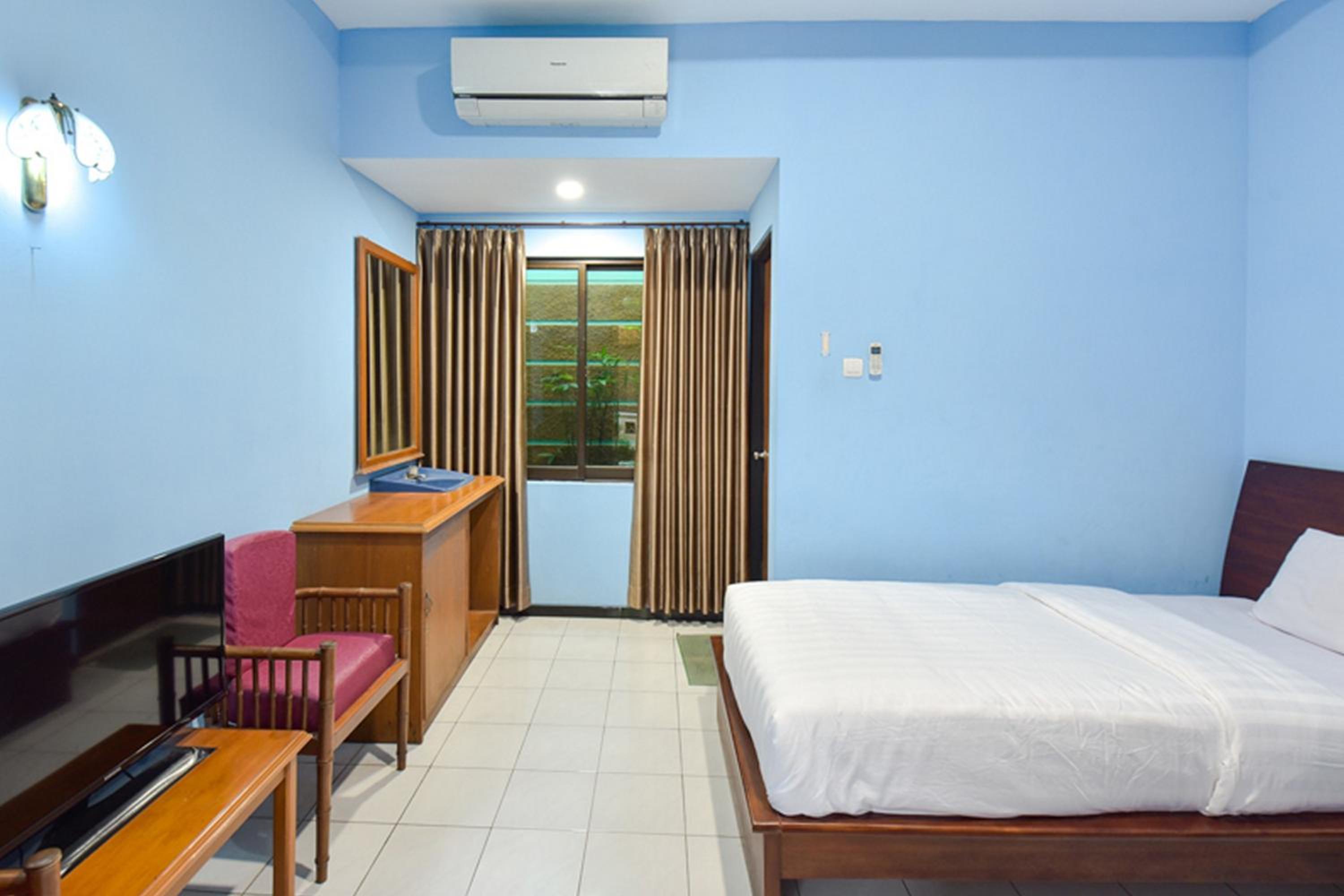 Deluxe Room - Photo 5