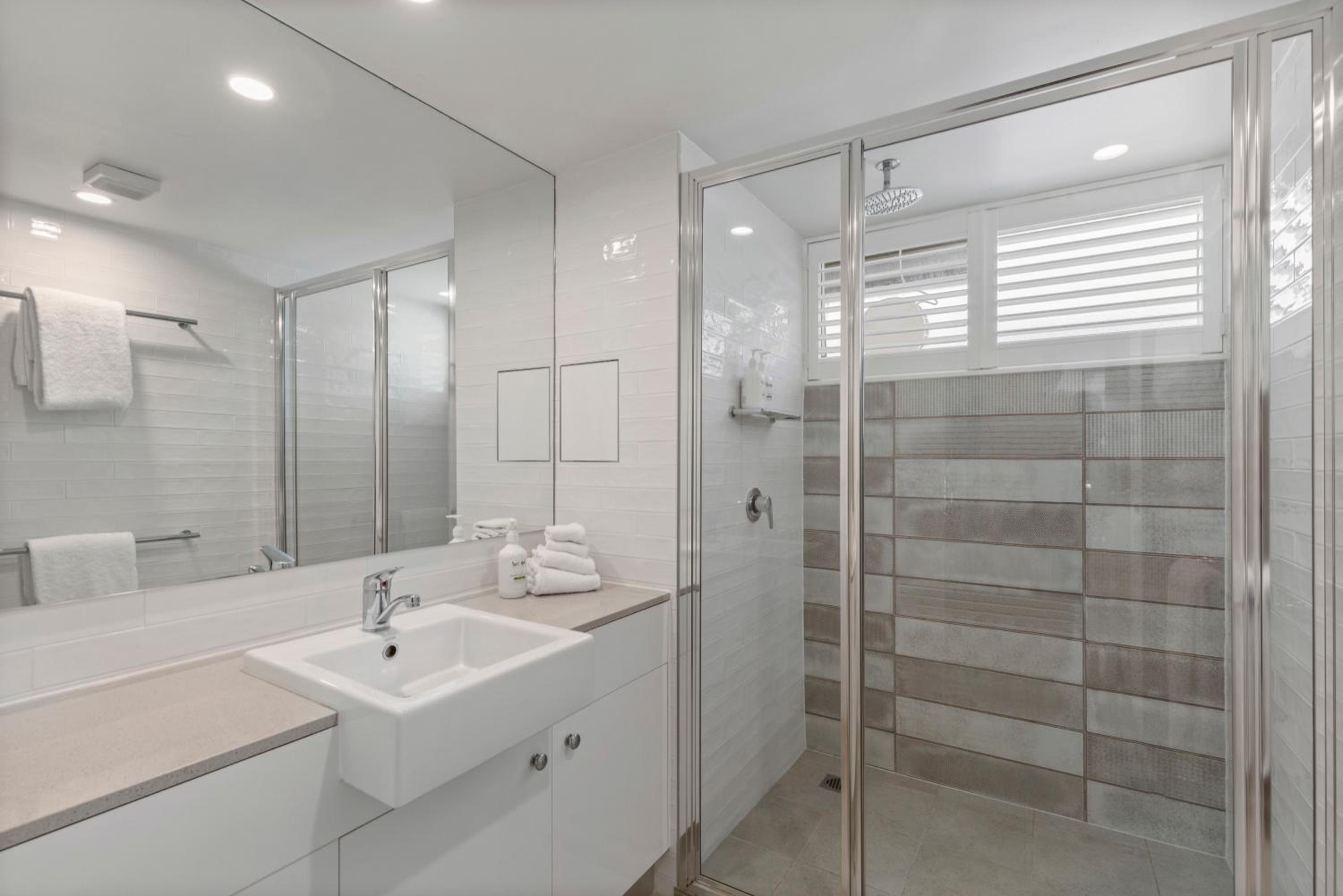Superior Two-Bedroom Apartment - Photo 10