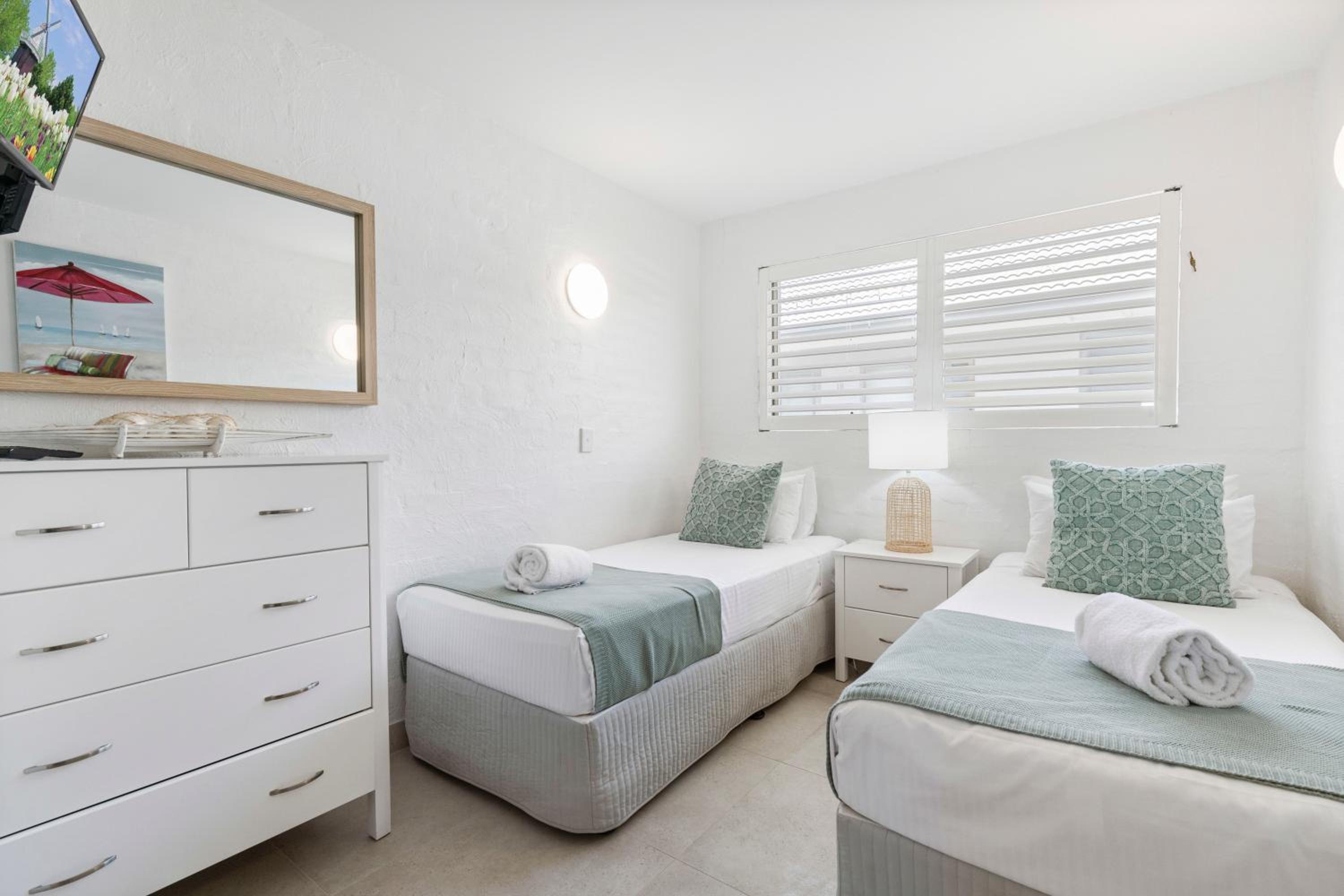 Superior Two-Bedroom Apartment - Photo 14