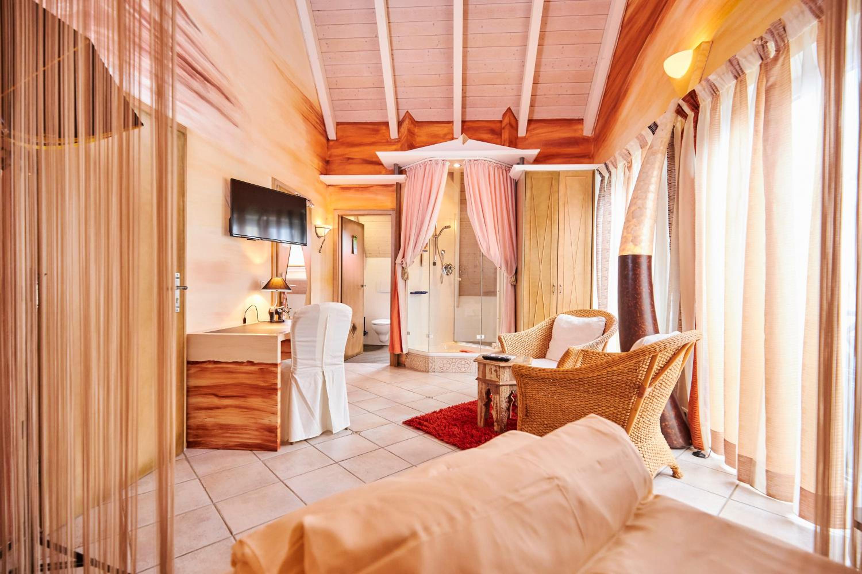 Deluxe Double Room photo 3