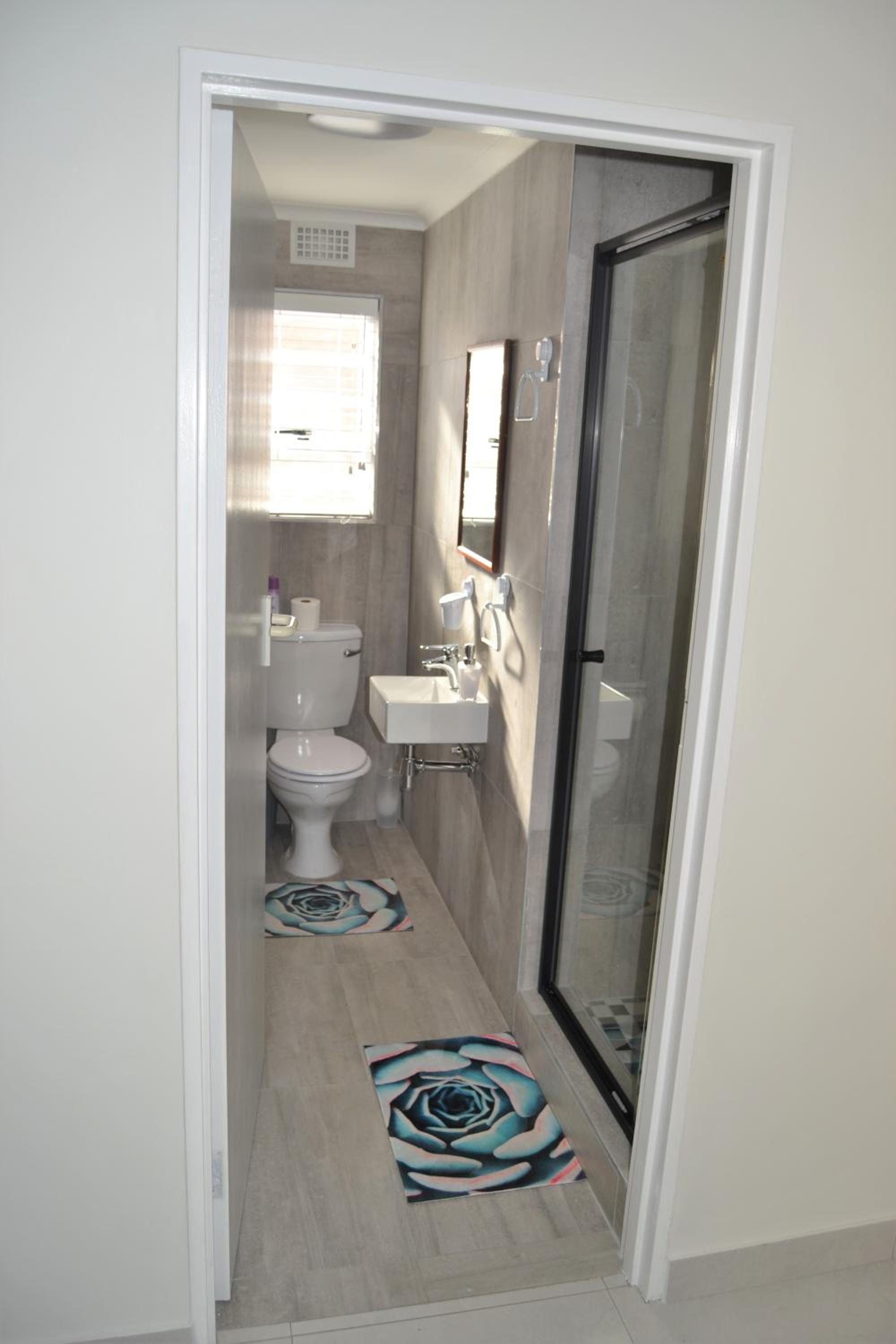 Three-Bedroom House - Photo 20