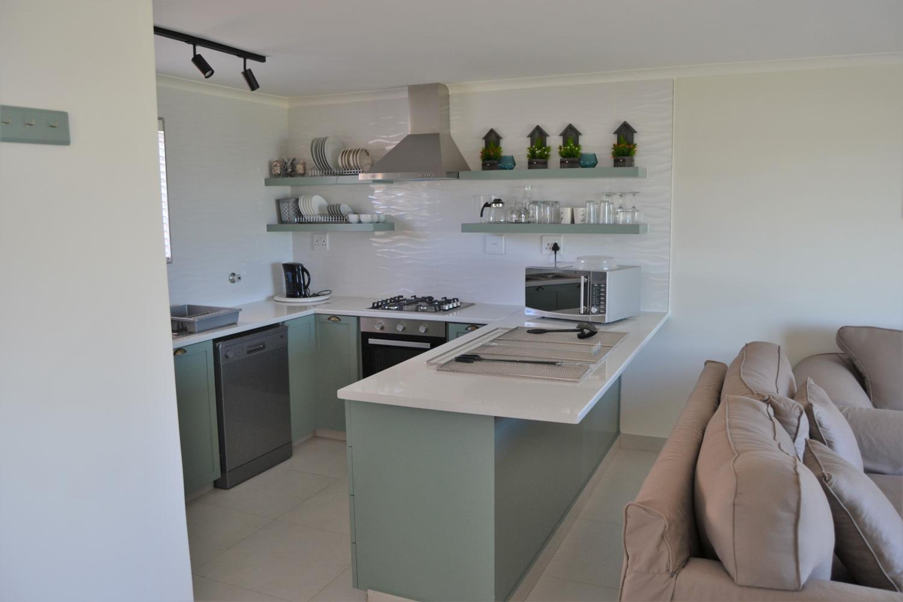 Three-Bedroom House - Photo 6
