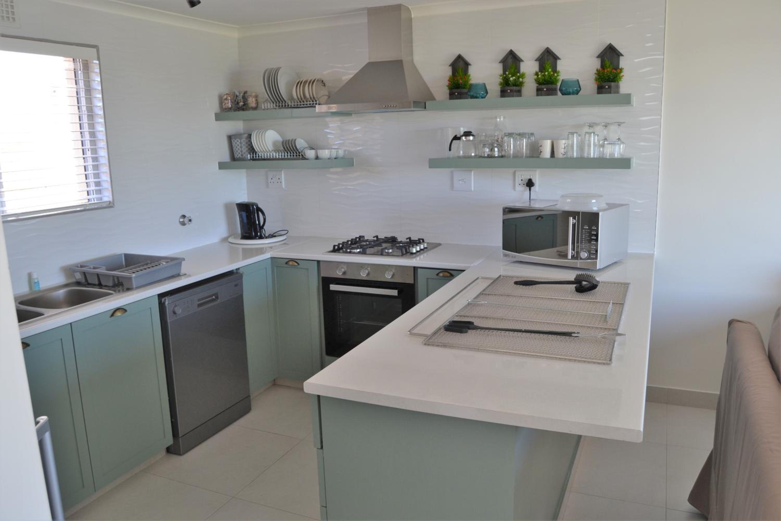 Three-Bedroom House - Photo 9