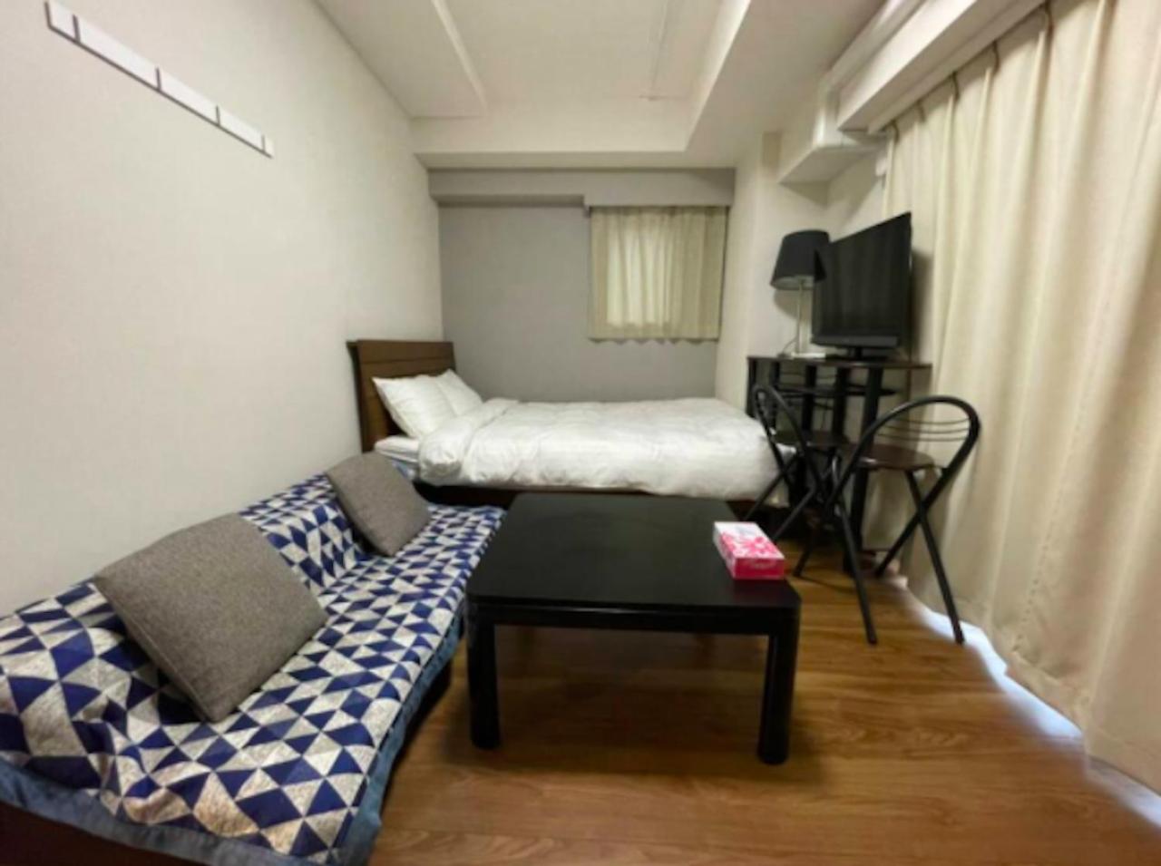 One-Bedroom Apartment photo 1