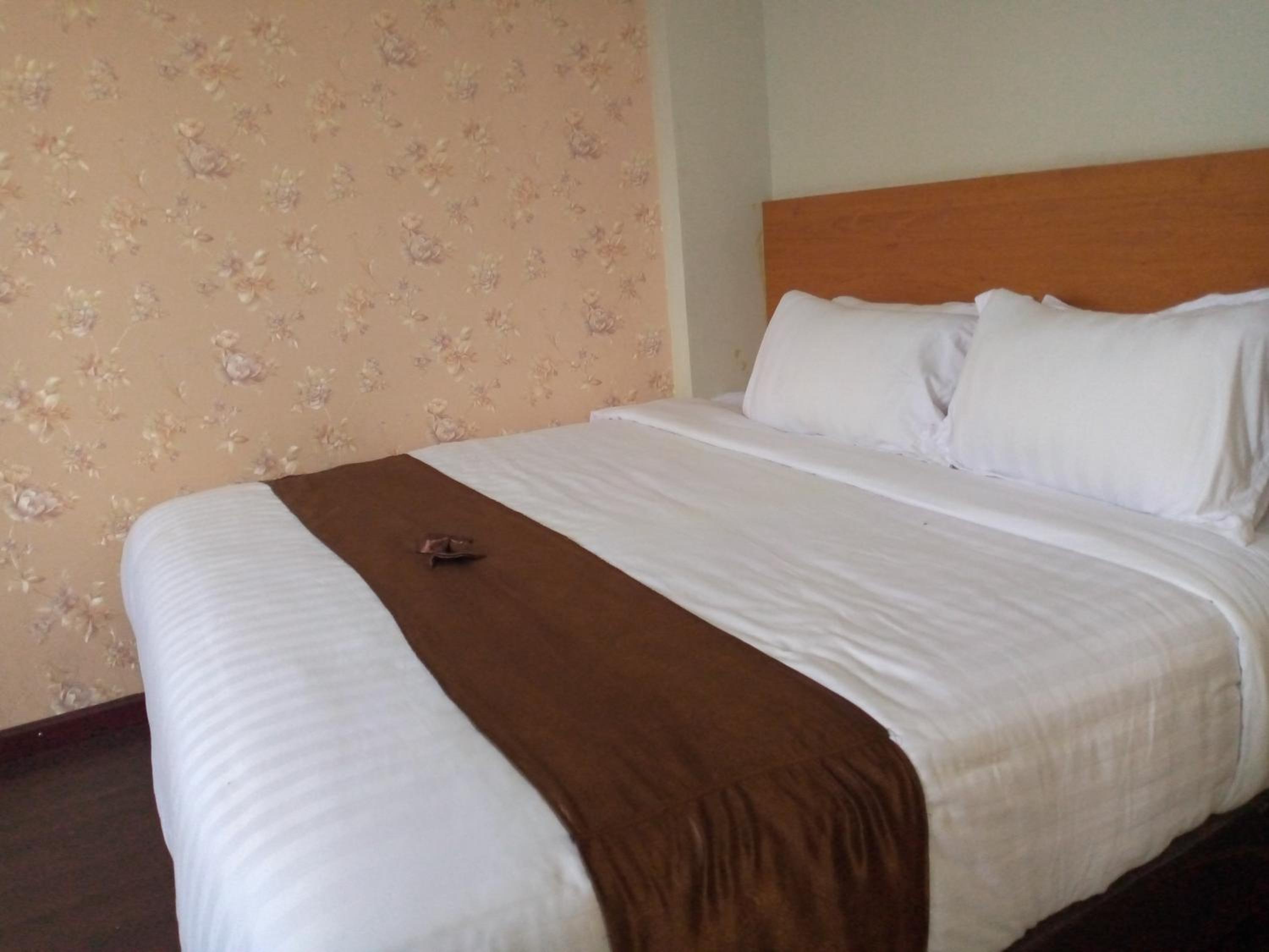 Deluxe Room - Photo 4