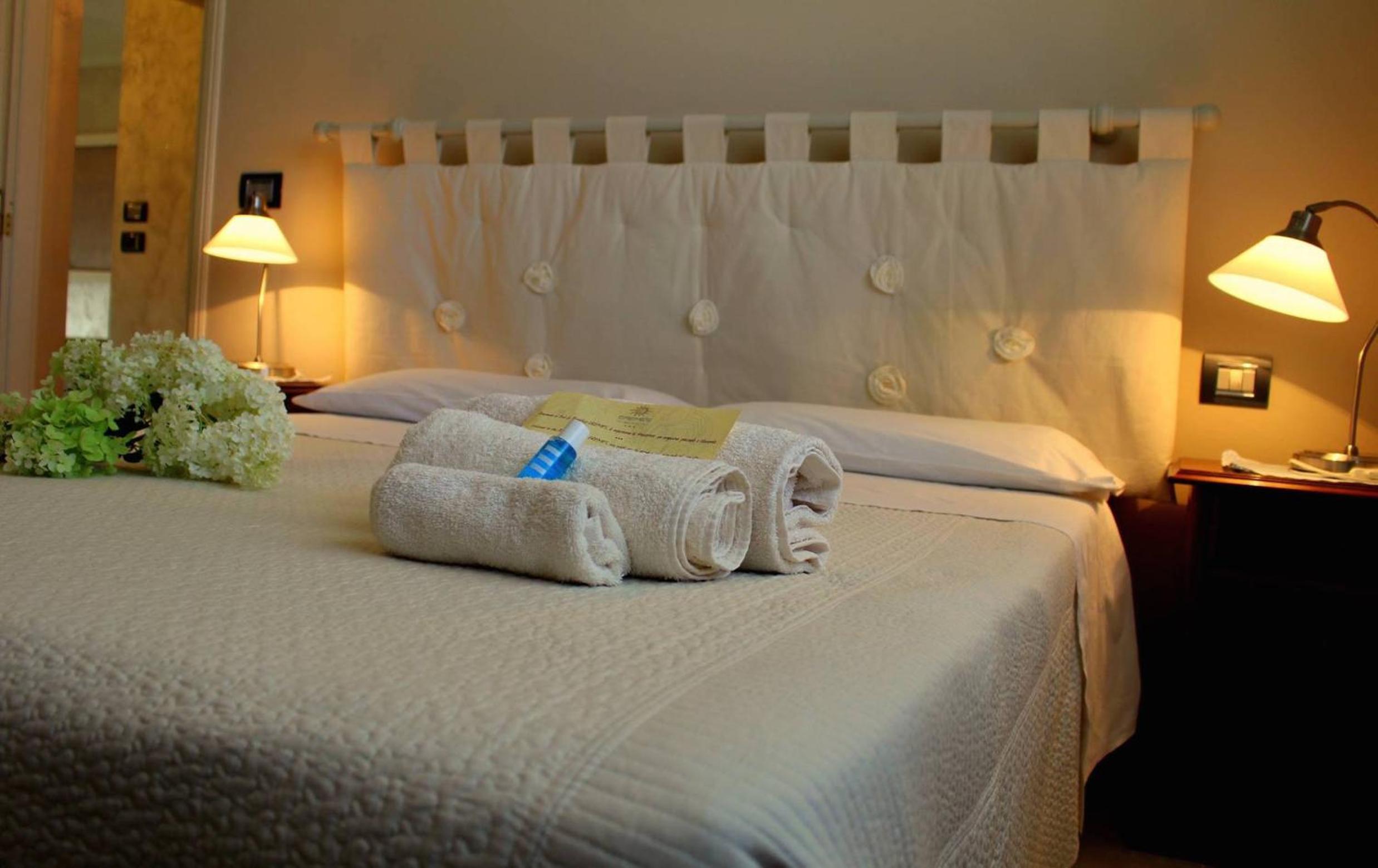 Double Room - Photo 12
