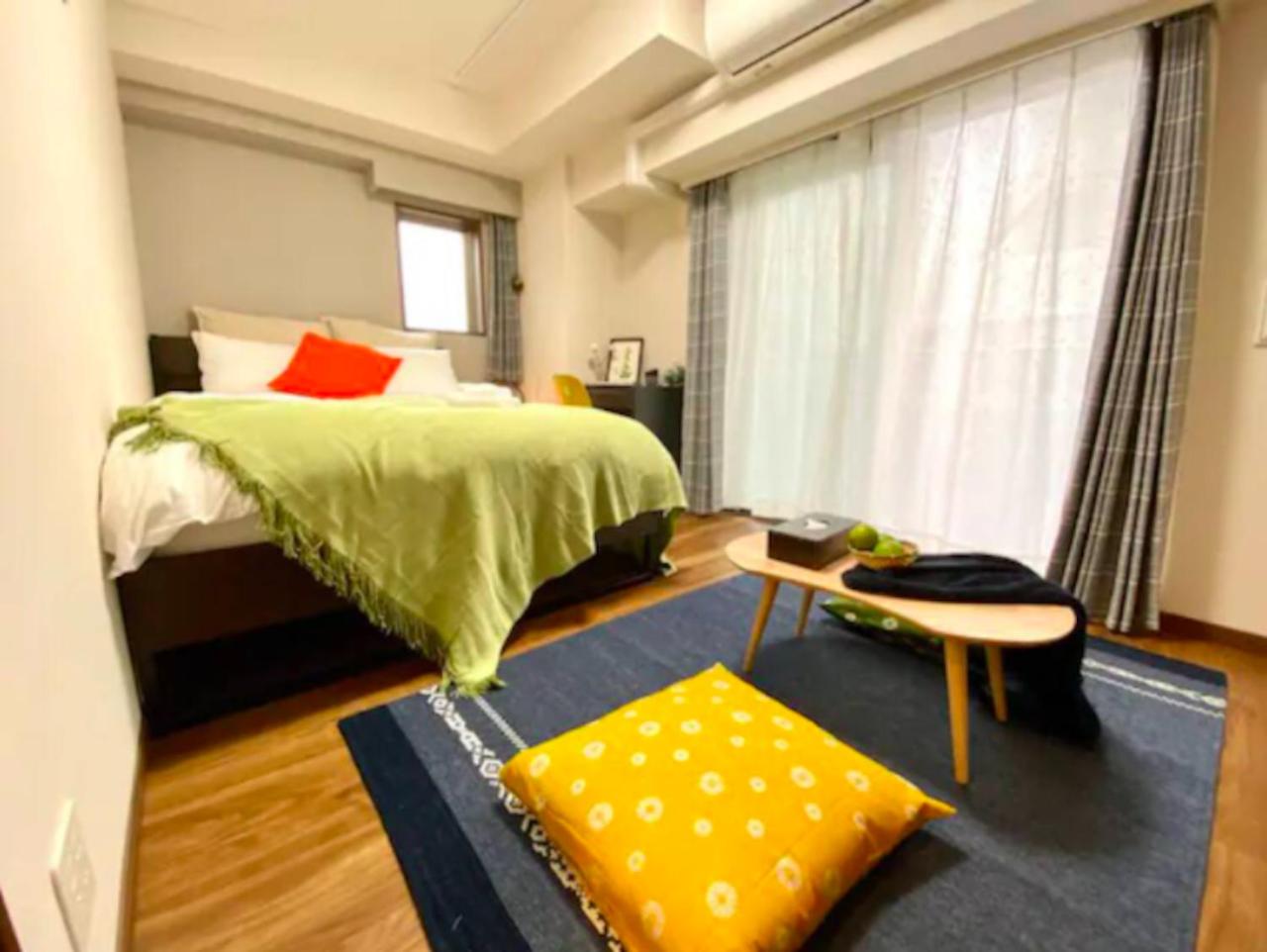 One-Bedroom Apartment photo 1