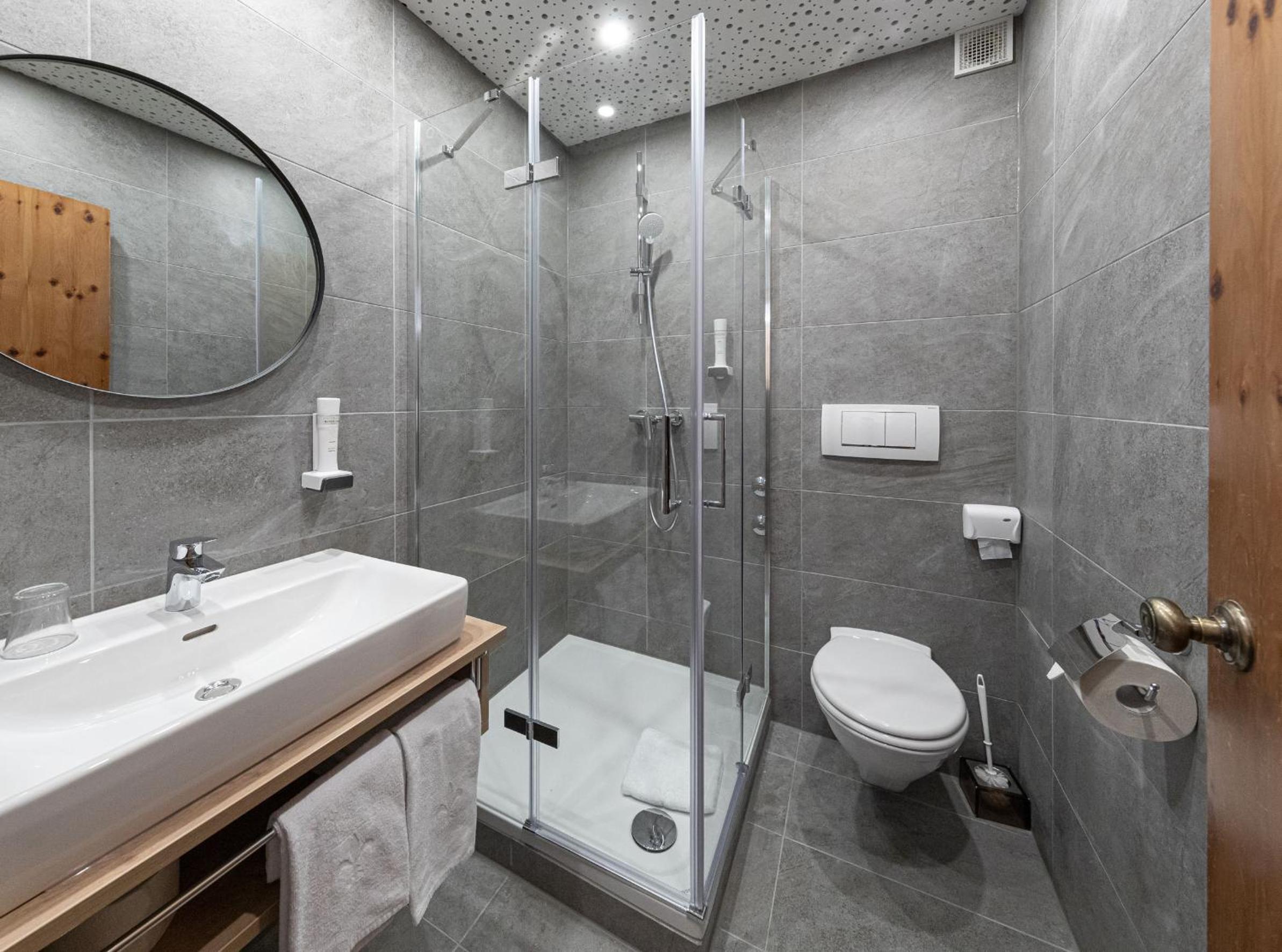 Deluxe Suite photo 3