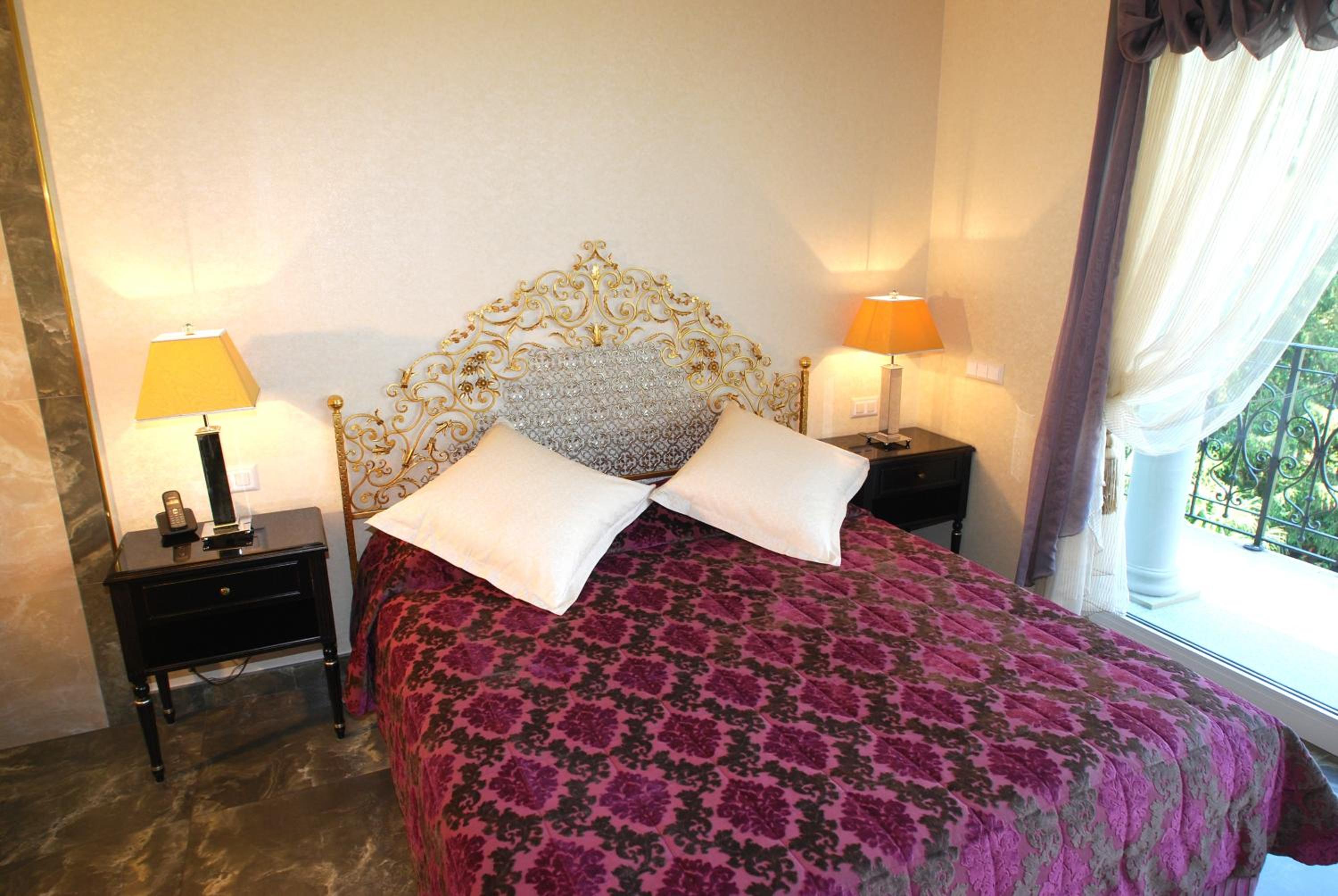 Privilege Twin Room with Park View - Photo 4