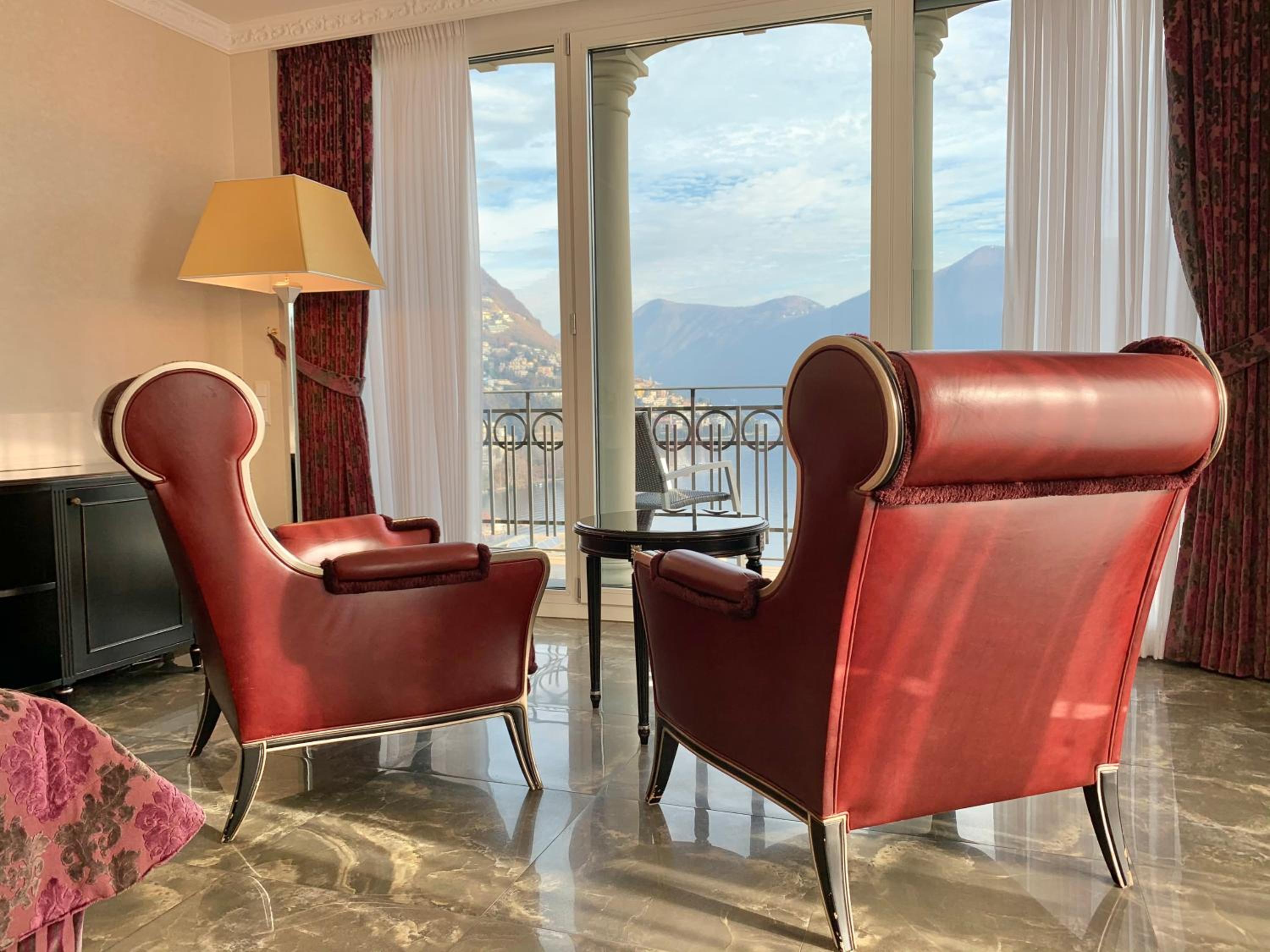 Prestige Twin Room with Lake View - Photo 4