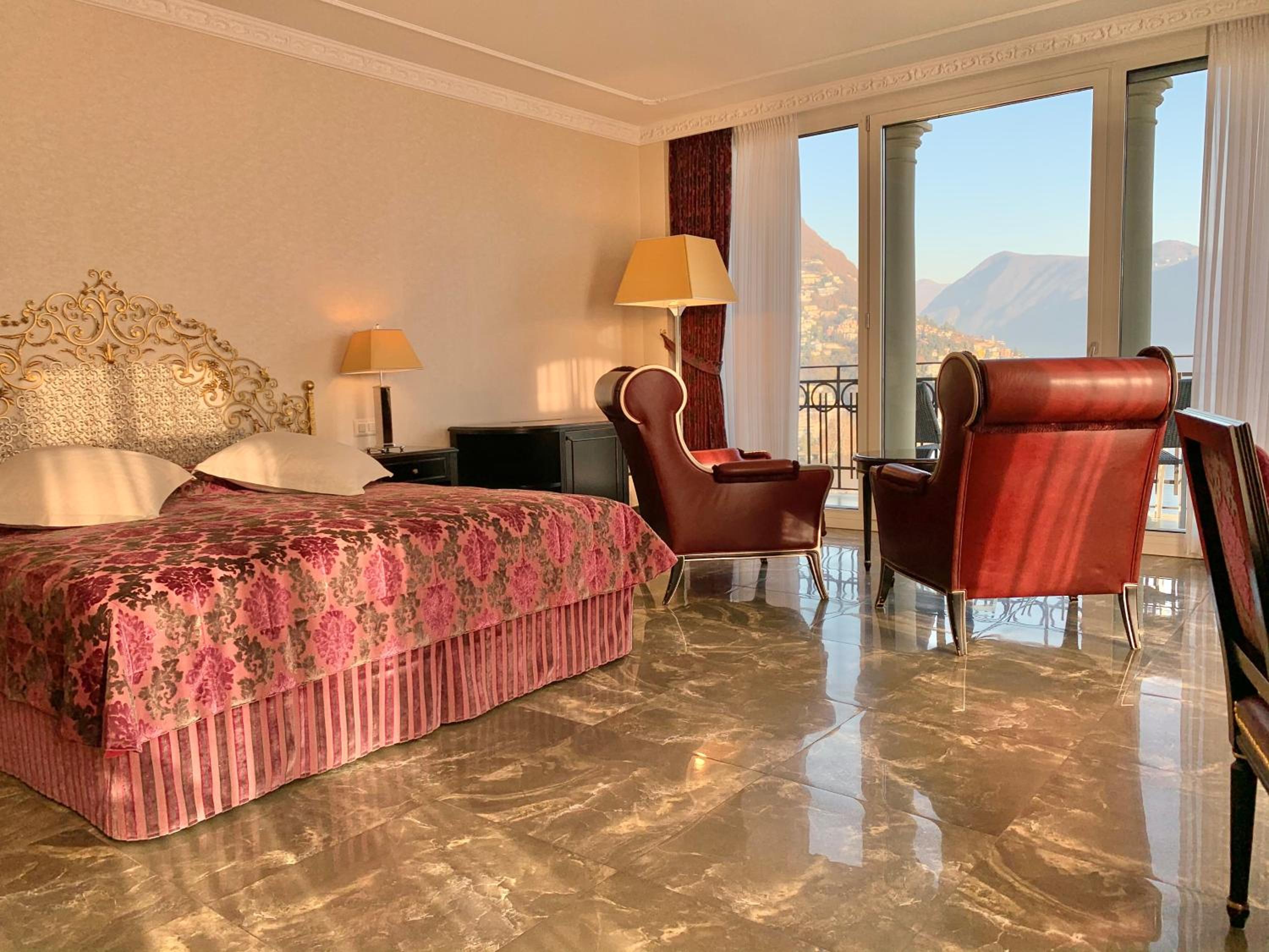 Prestige Twin Room with Lake View - Photo 6