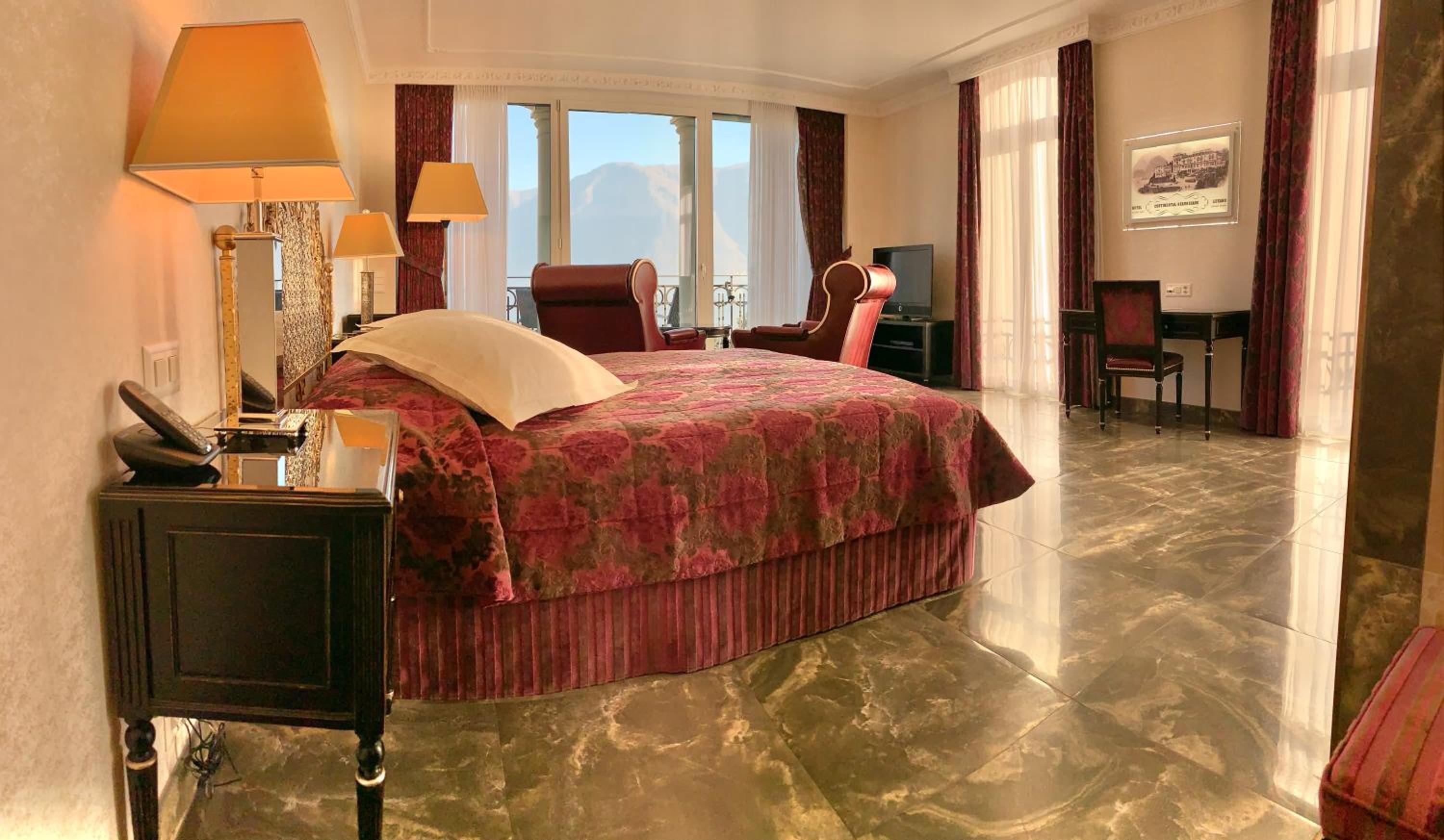Prestige Twin Room with Lake View - Photo 11