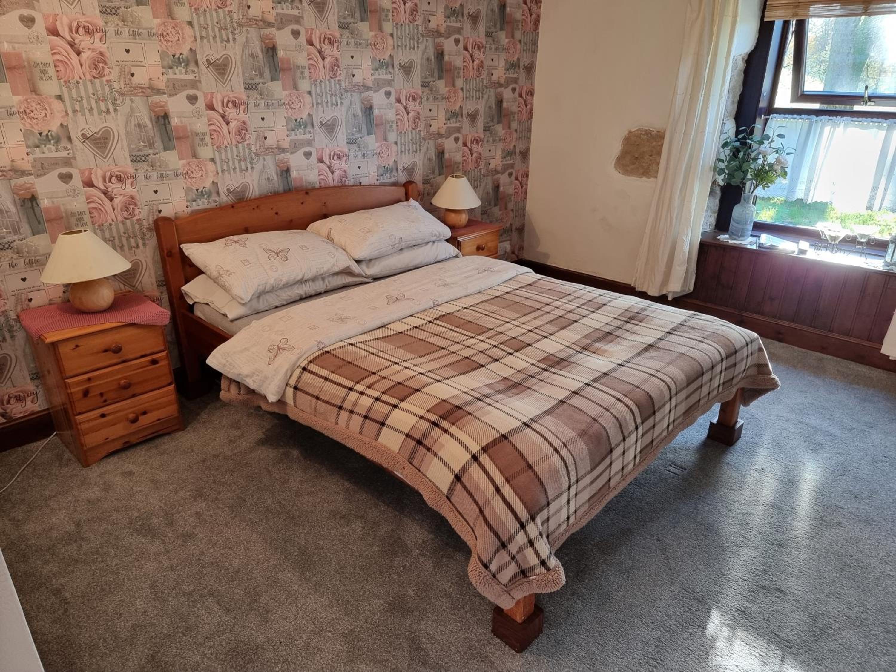 Twin Room with Private Bathroom - Photo 2