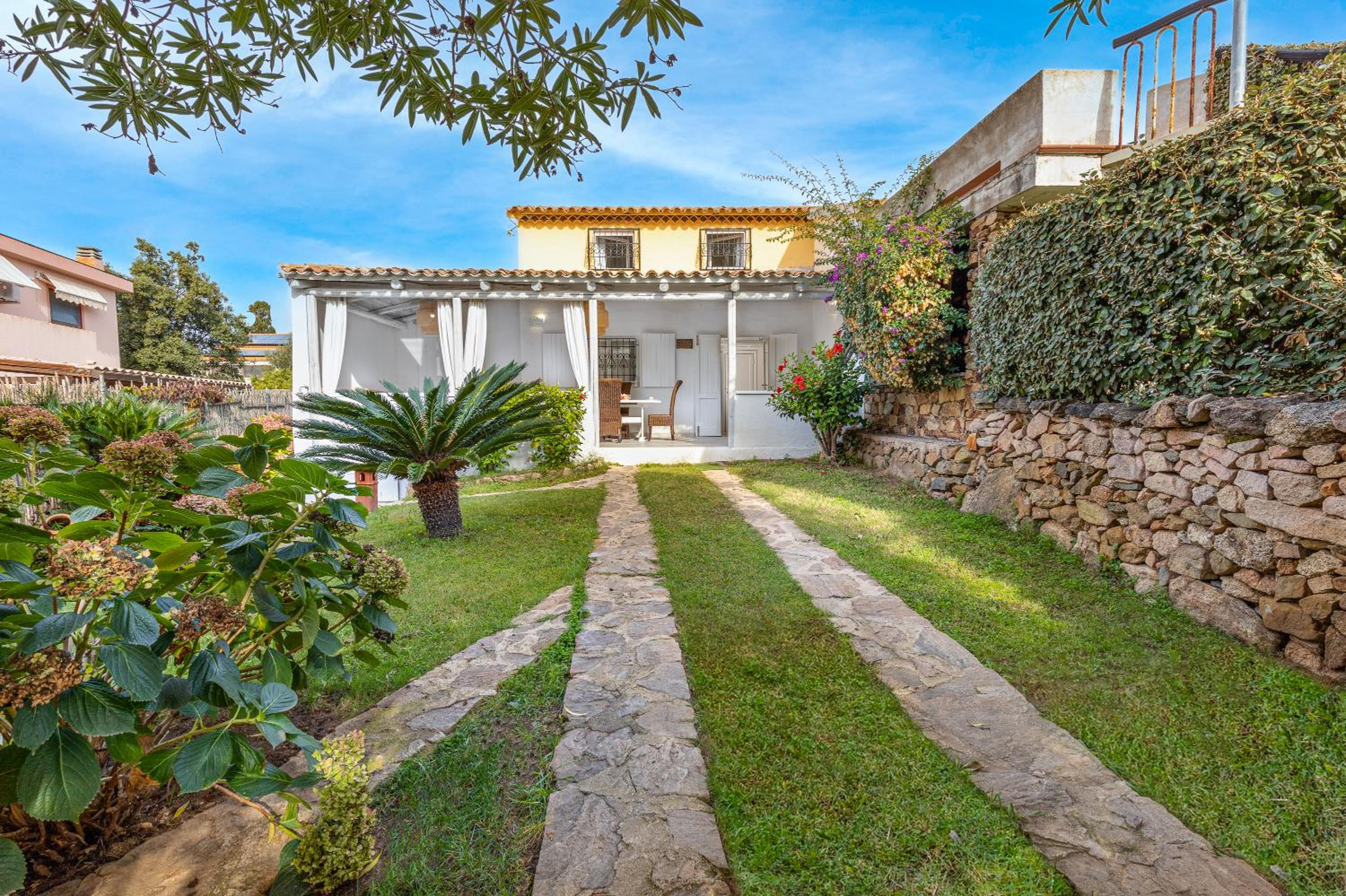 Three-Bedroom House - Photo 19