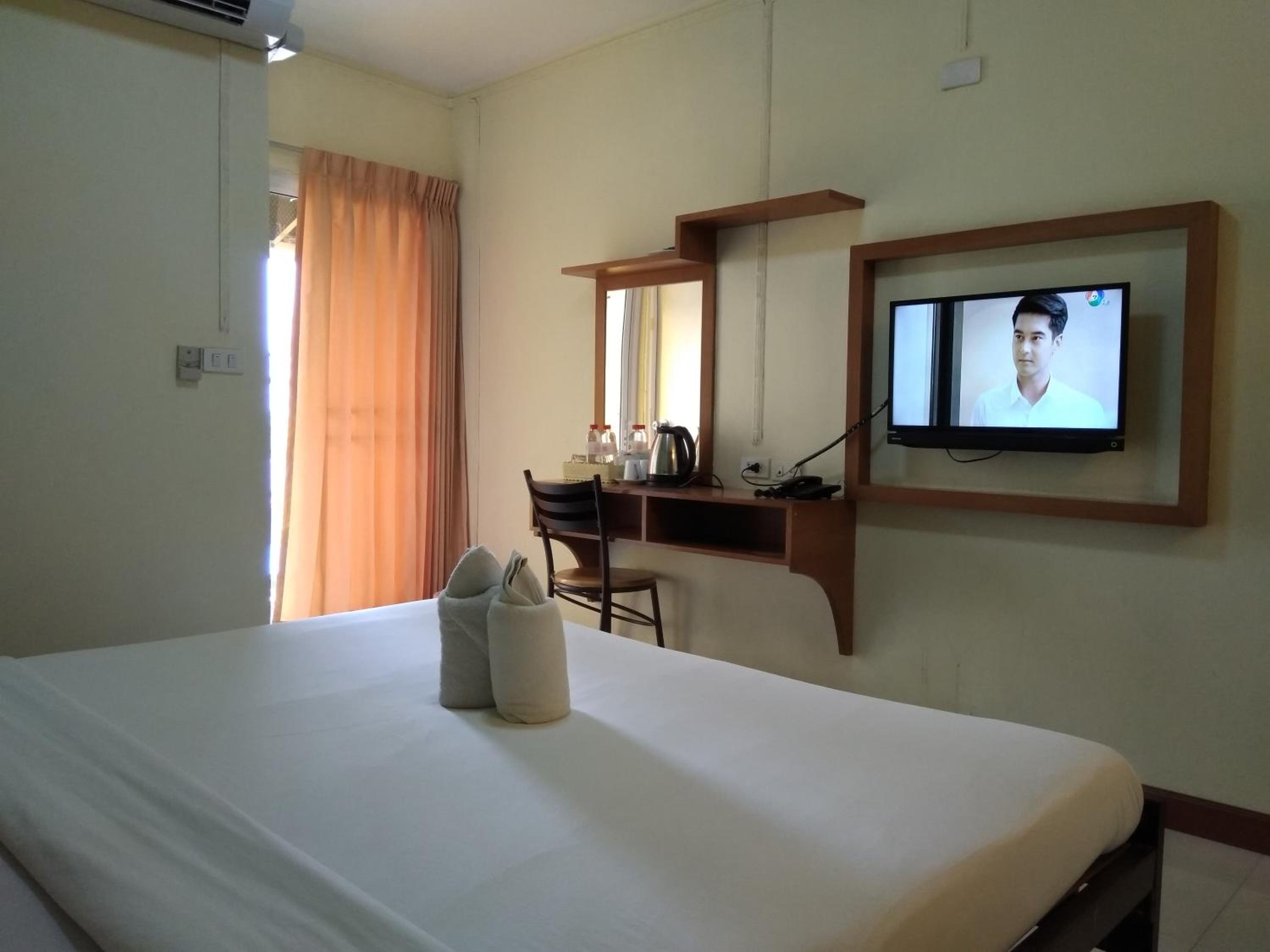 Standard Double Room - Photo 16