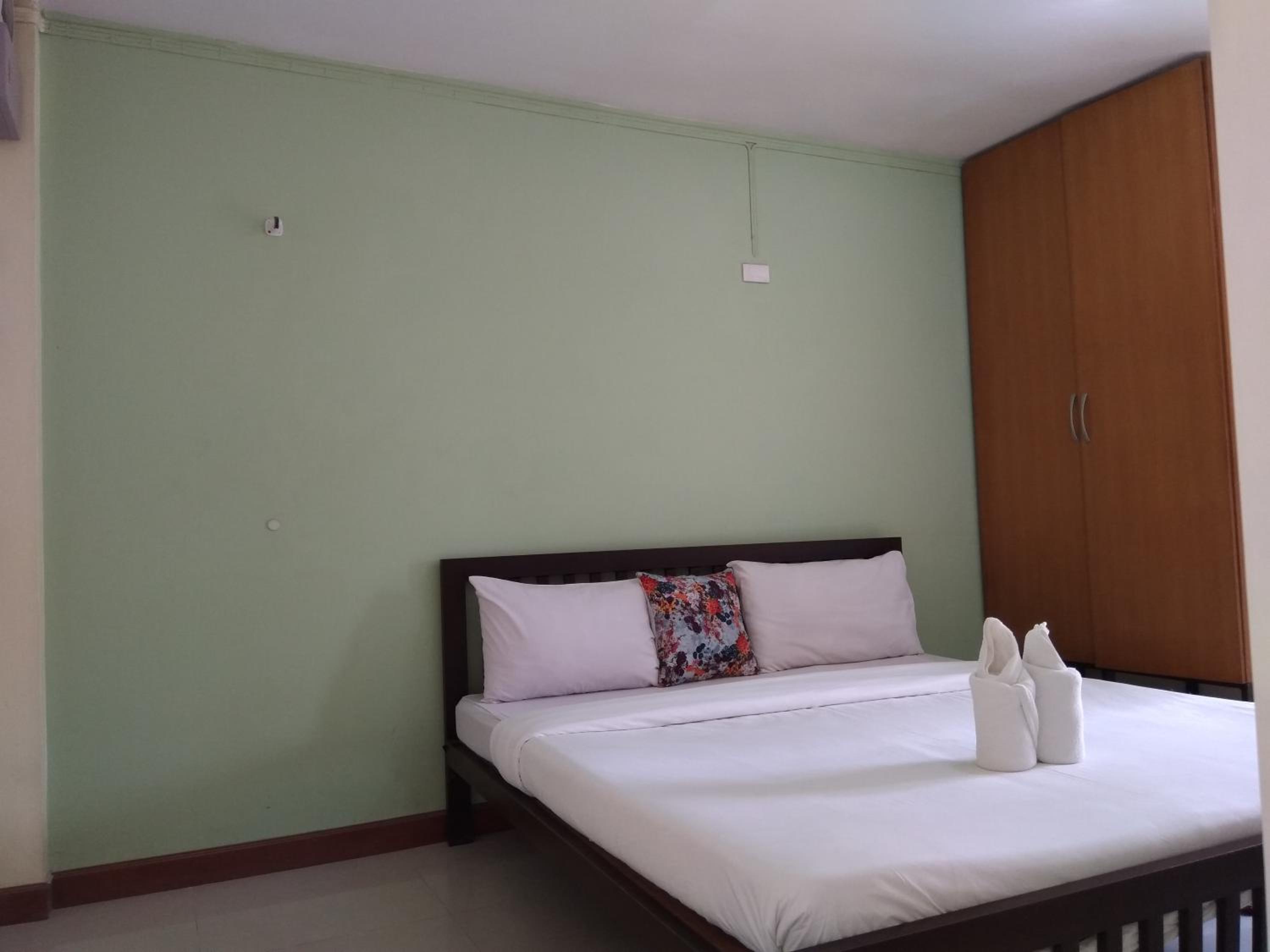 Standard Double Room - Photo 14