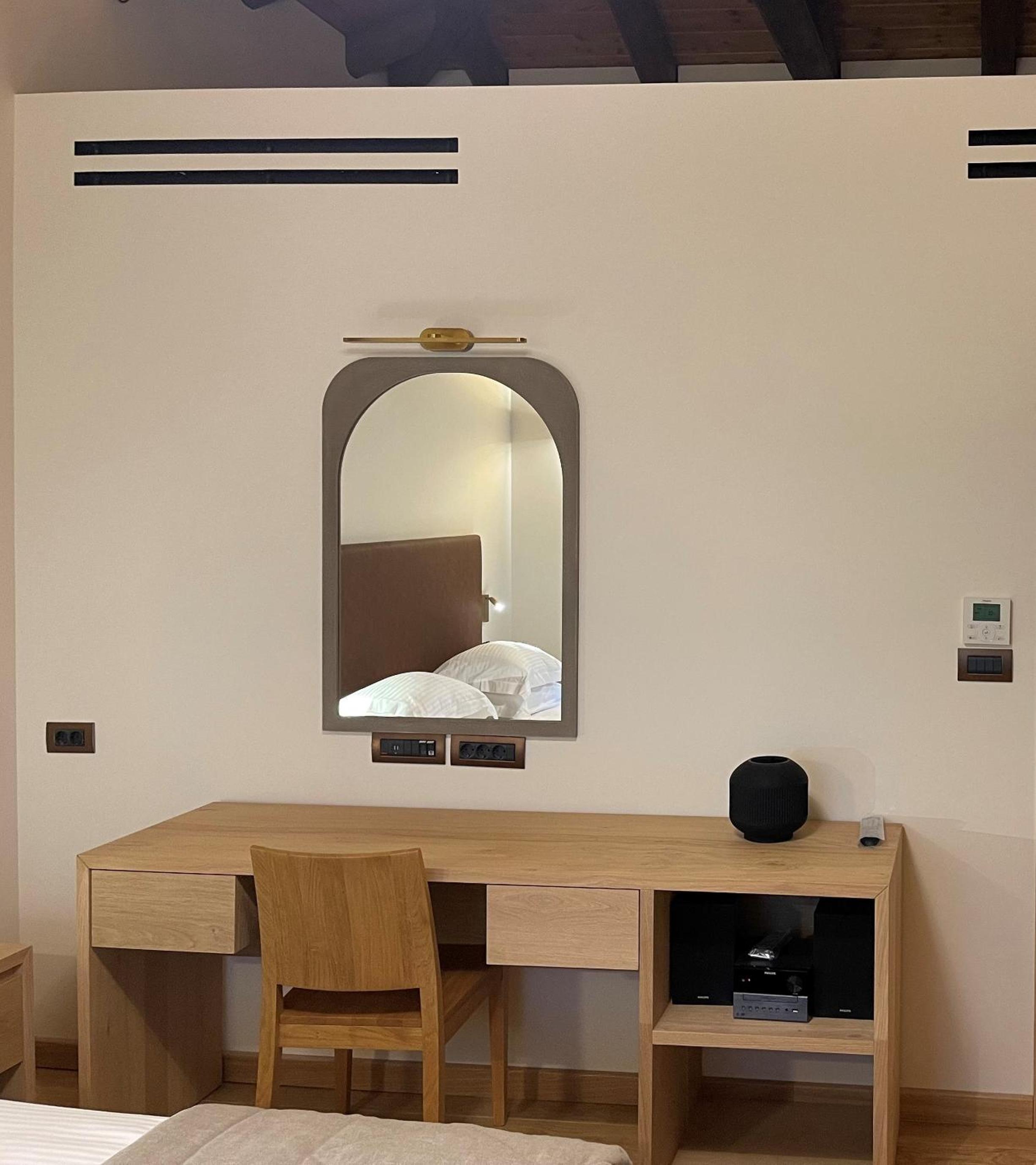 Deluxe Room - Photo 1