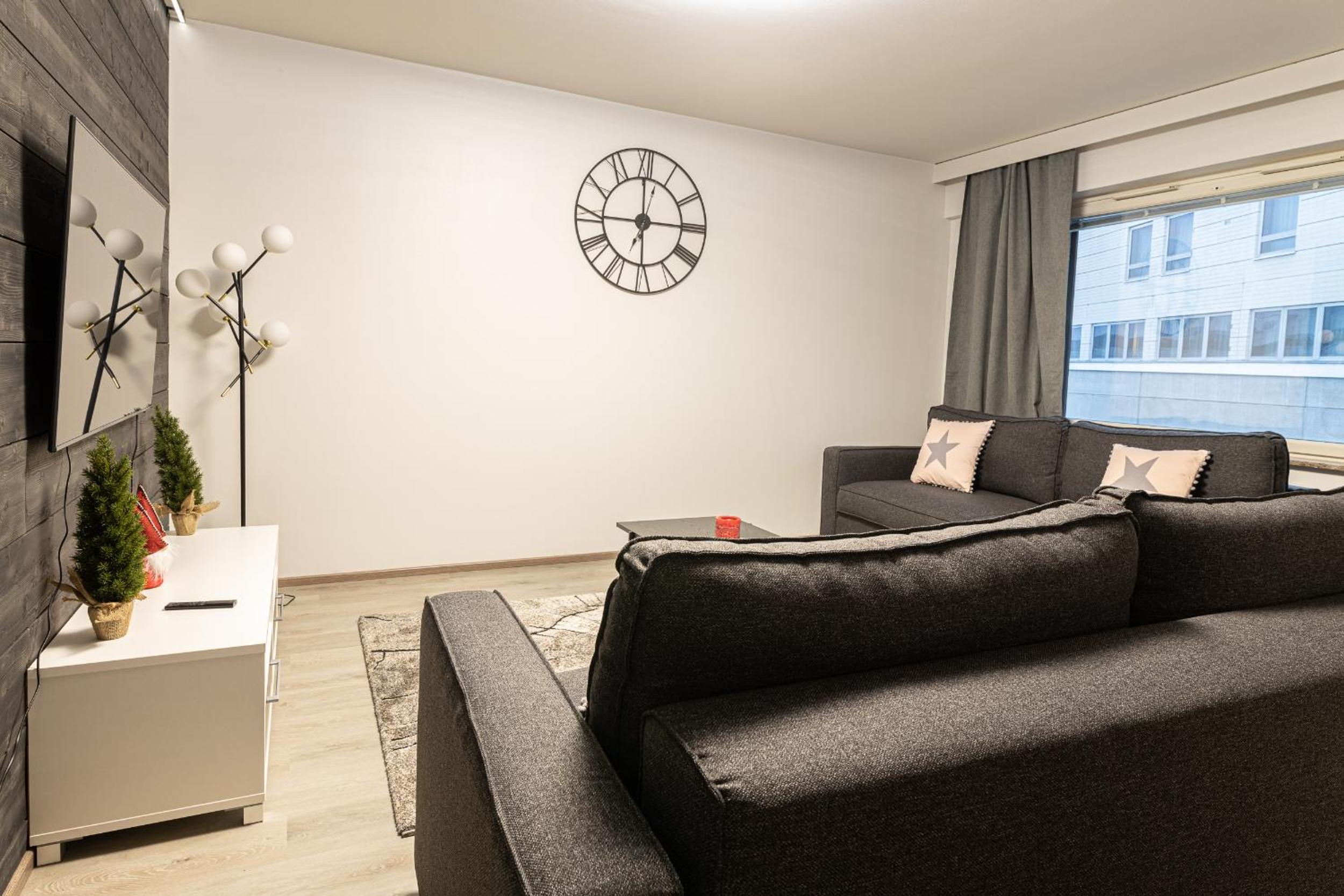 Two-Bedroom Apartment - Photo 7