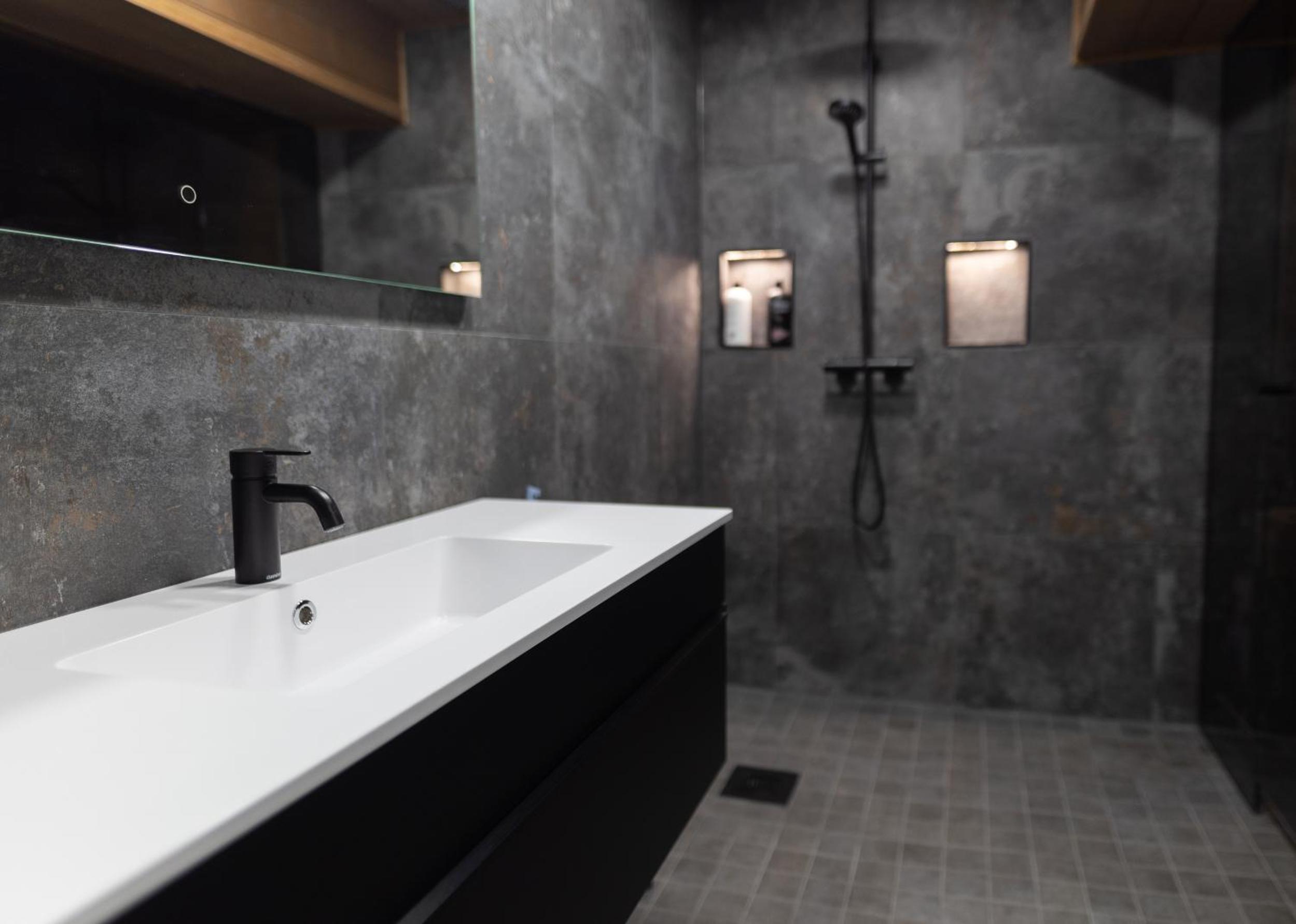 Two-Bedroom Apartment - Photo 15