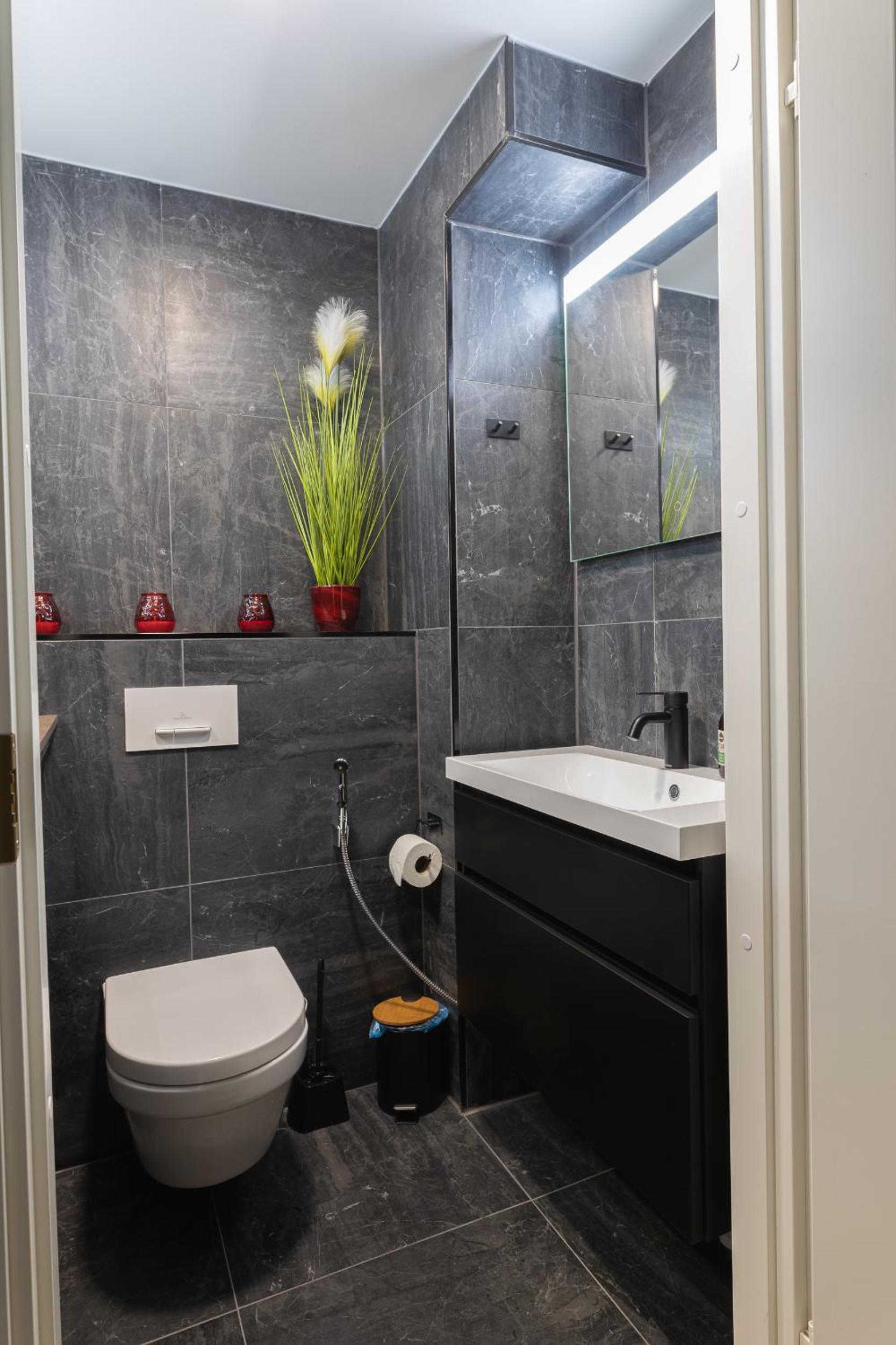 Two-Bedroom Apartment - Photo 2