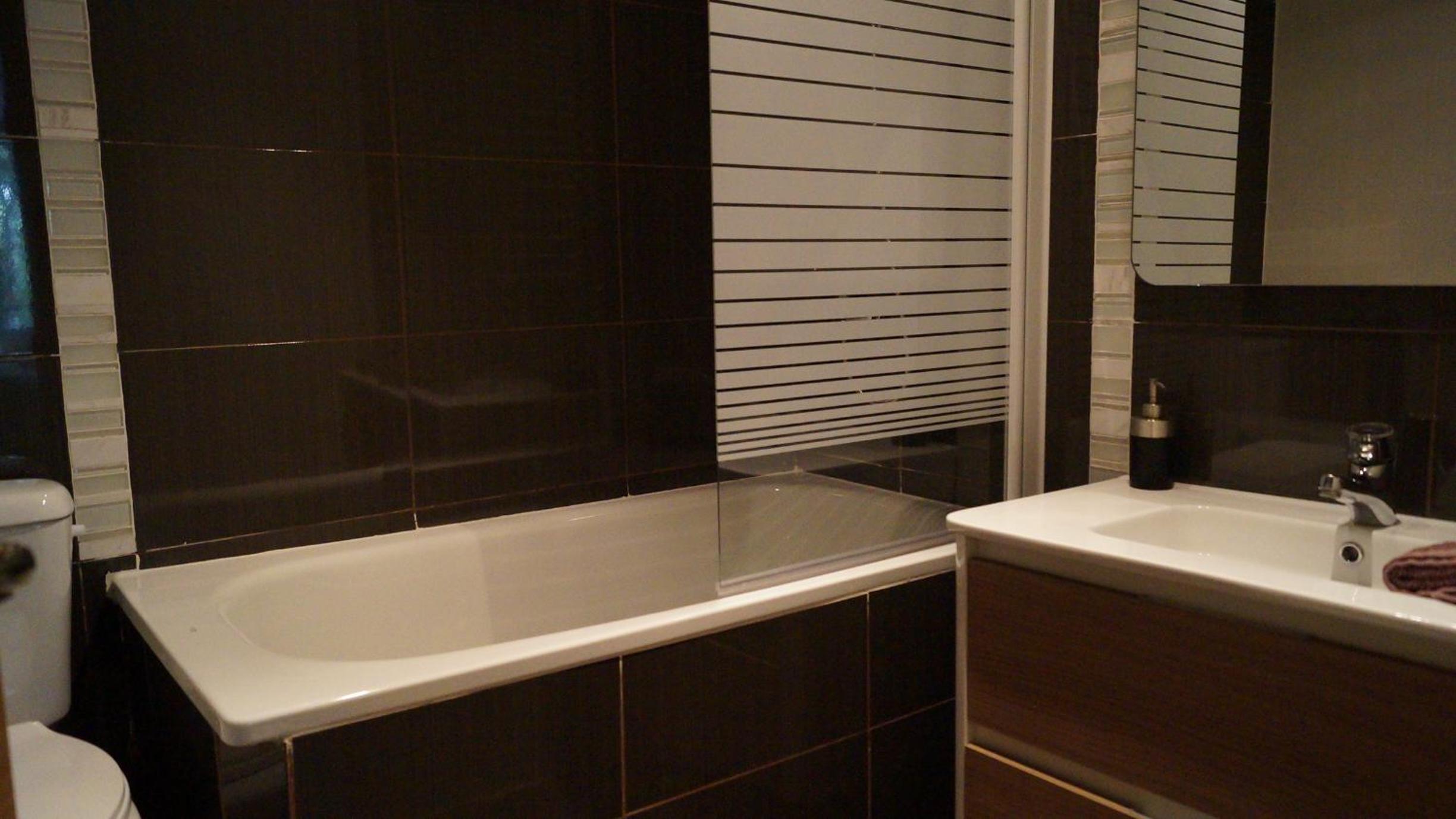 Quadruple Room with Private Bathroom photo 2