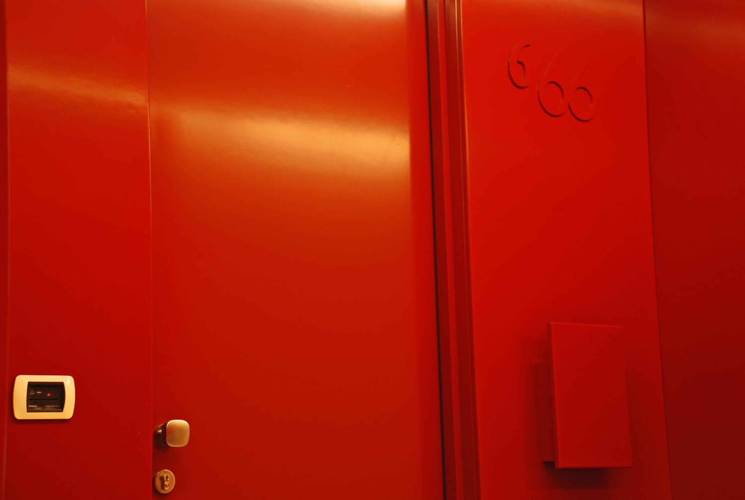 Executive Double Room - Photo 8