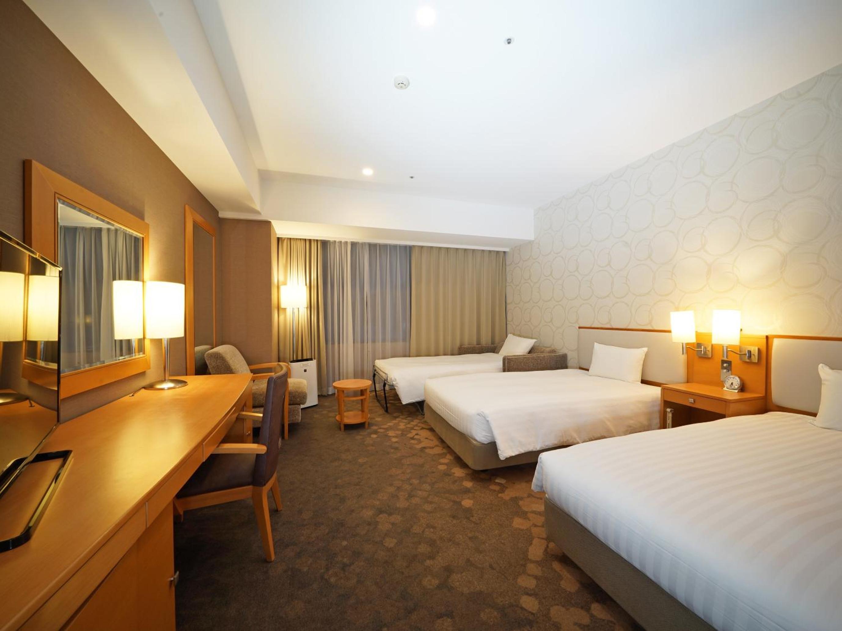 Large Twin Room - Non-smoking photo 2
