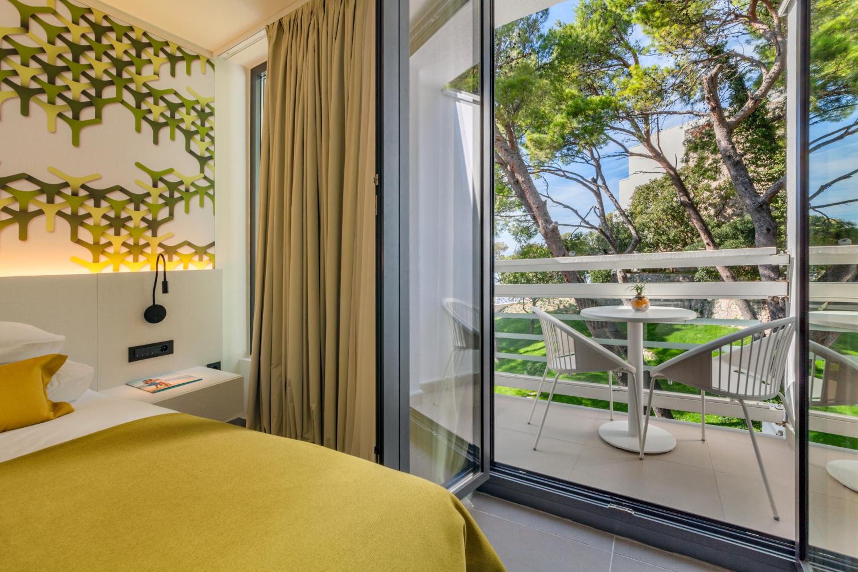 Standard Double Room with Balcony - Annex - Photo 4