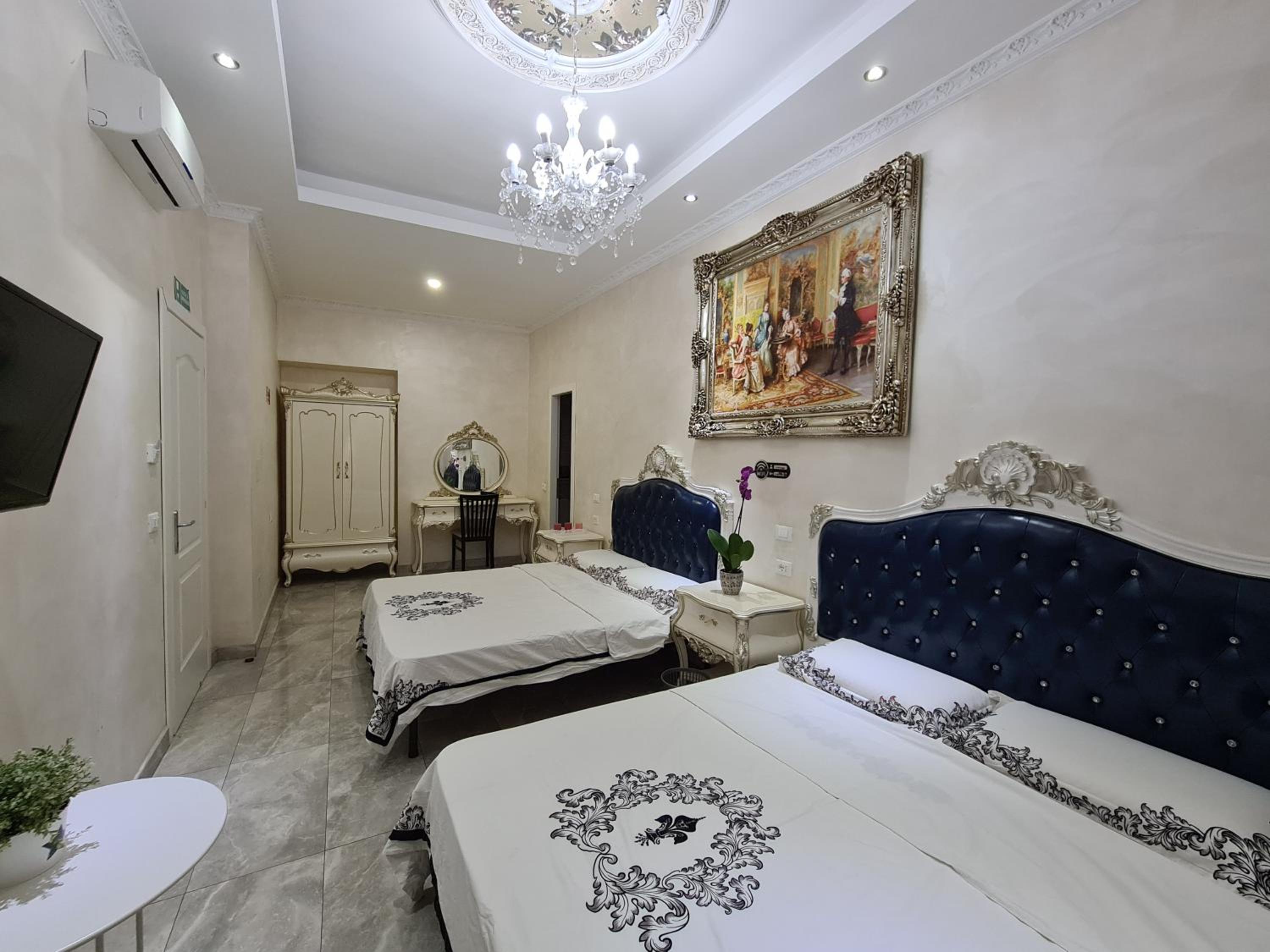 Quadruple Room with Private Bathroom photo 2