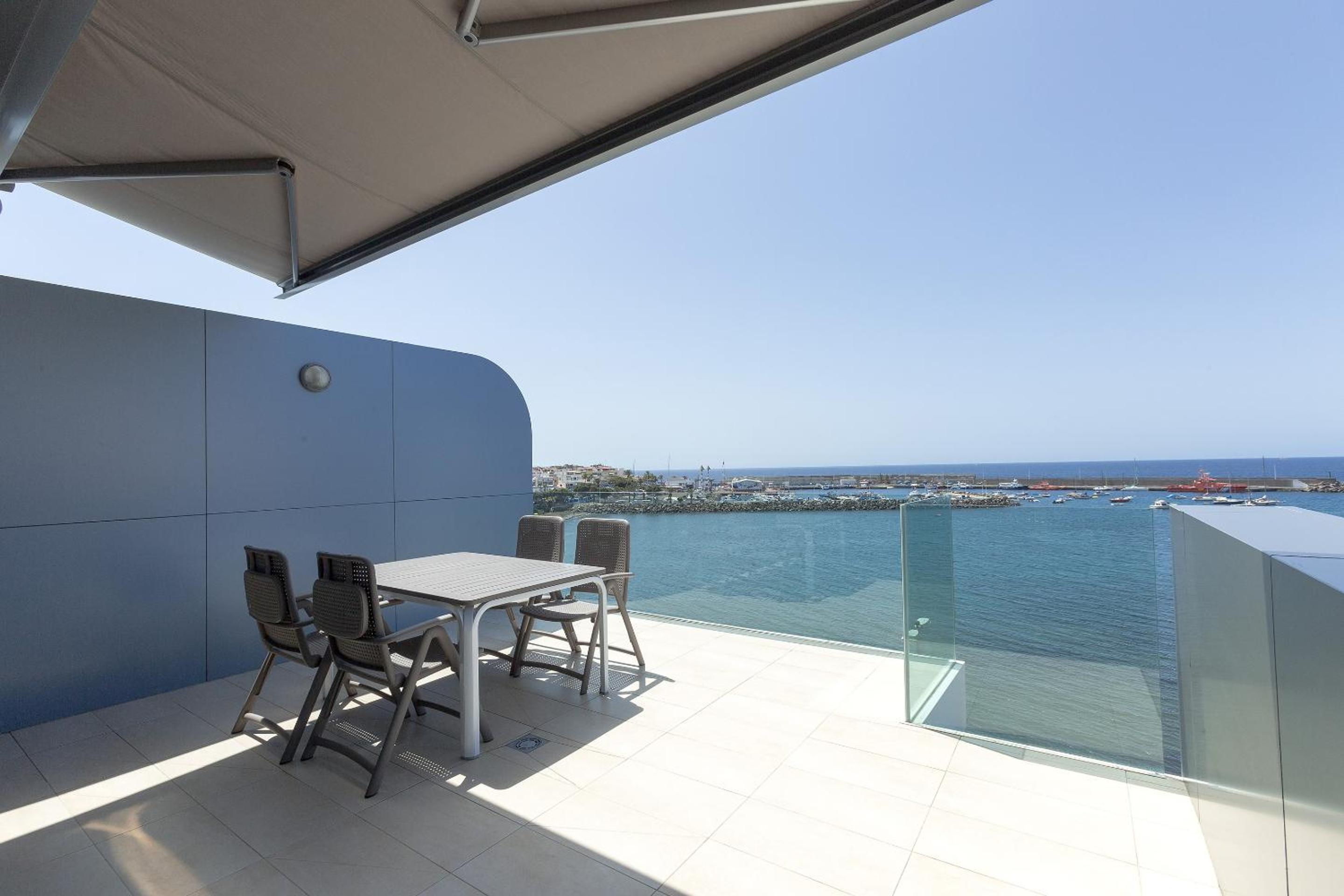Penthouse Apartment photo 2