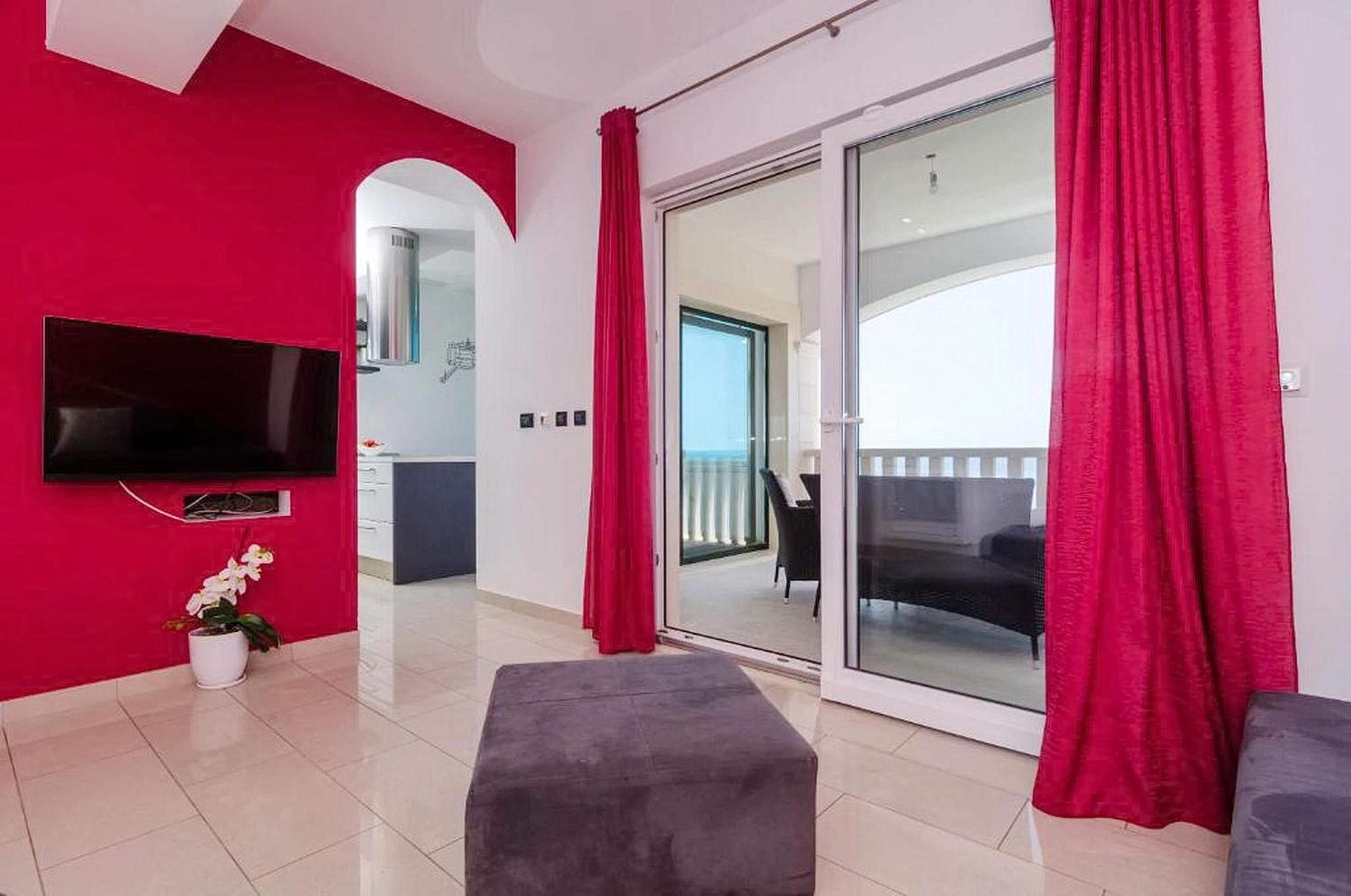 Two Bedroom Apartment with Balcony and Sea View photo 1