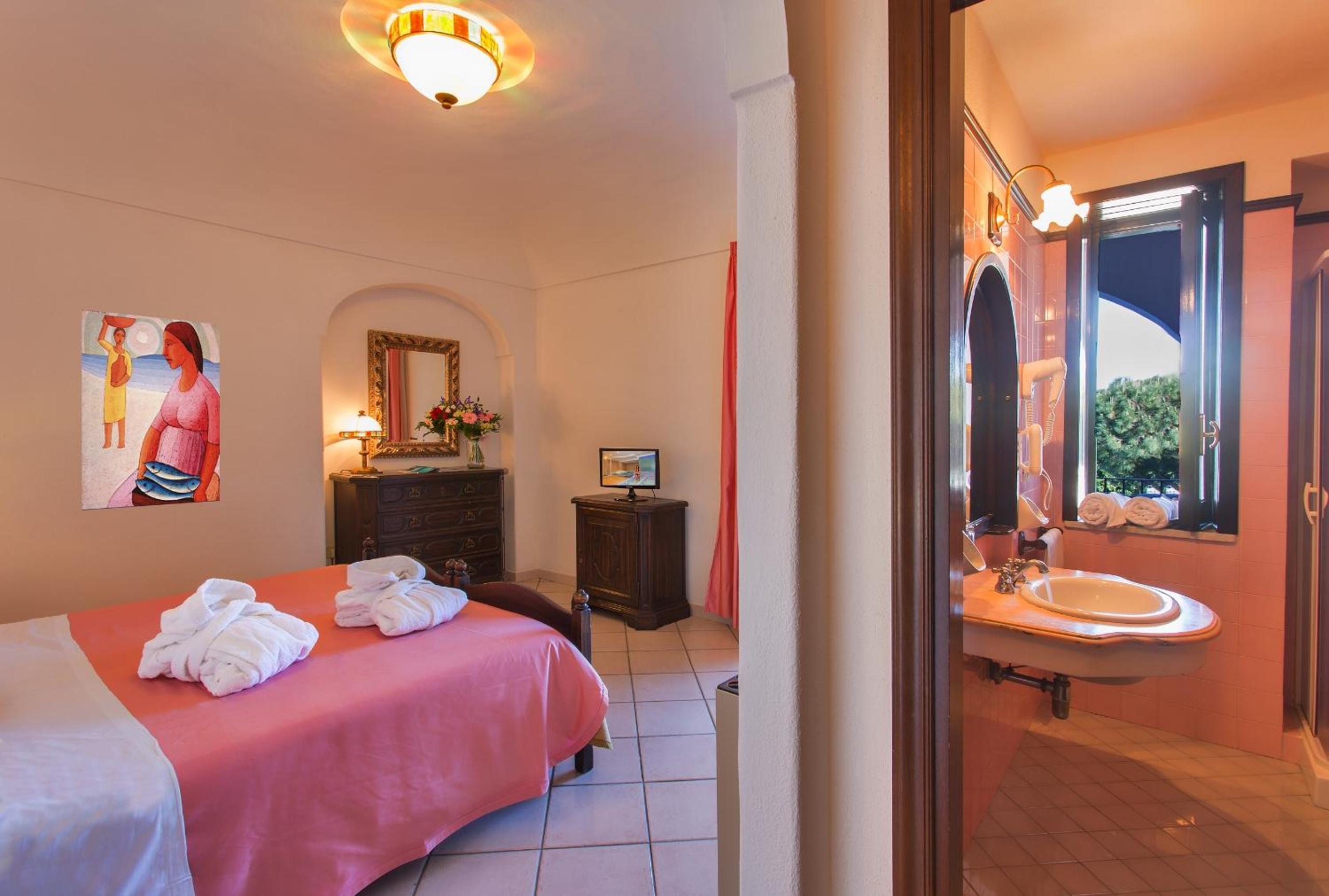 Superior Double or Twin Room - Photo 6