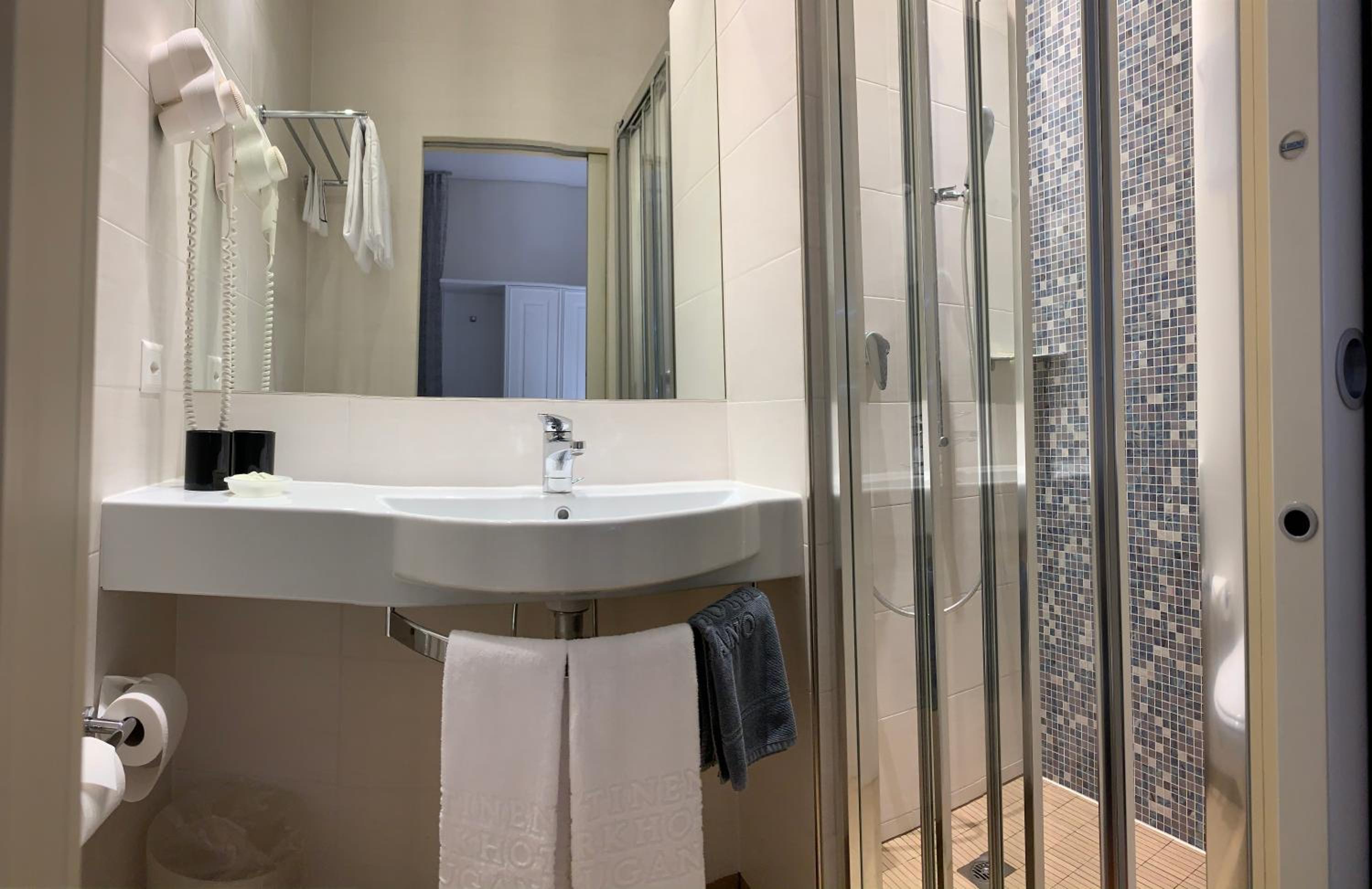 Superior Twin Room - Photo 5