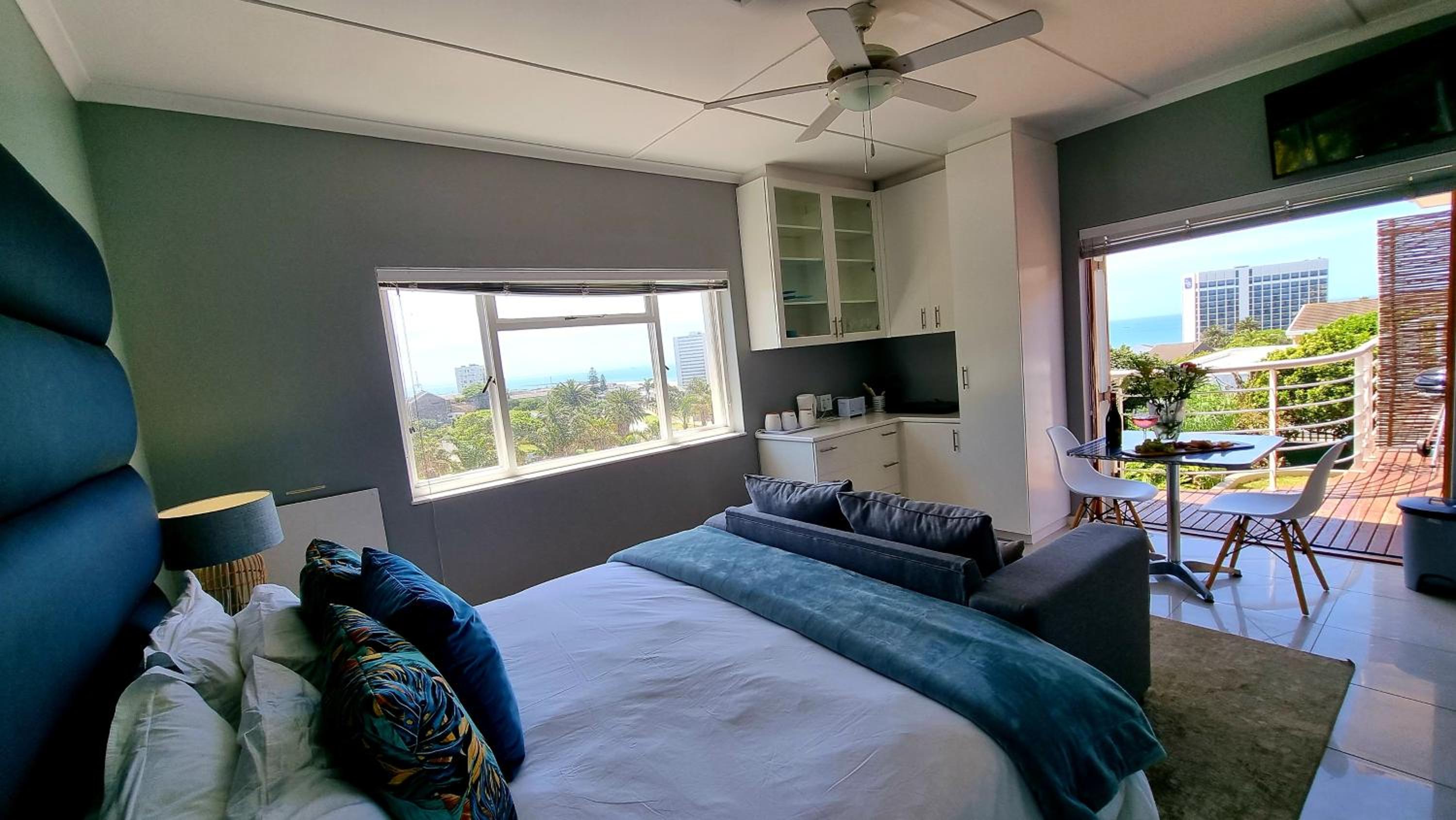King Room with Sea View - Photo 3
