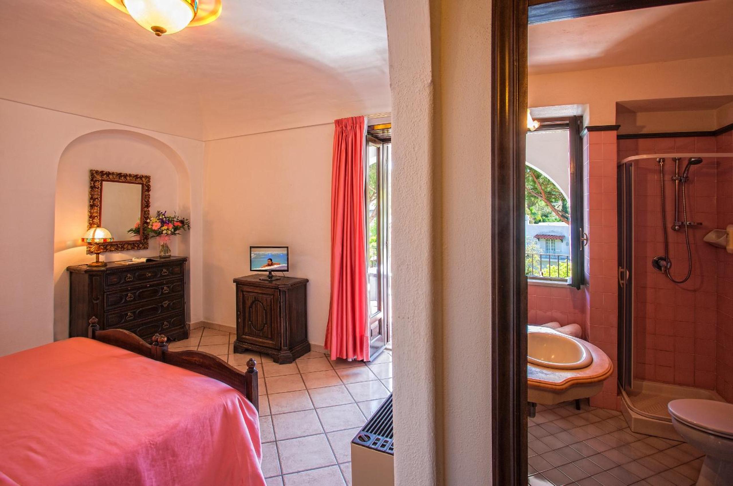 Standard Triple Room - Photo 2