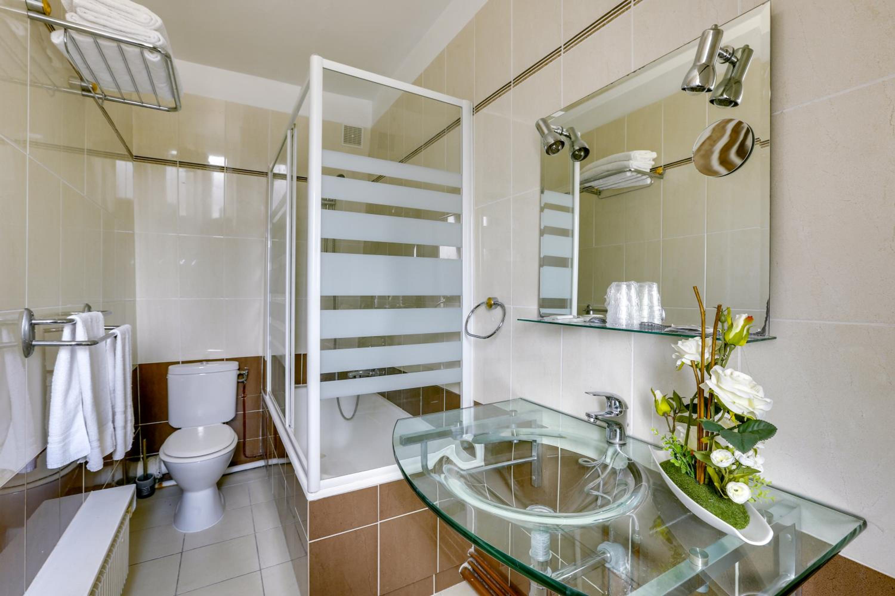 Superior Triple Room photo 2